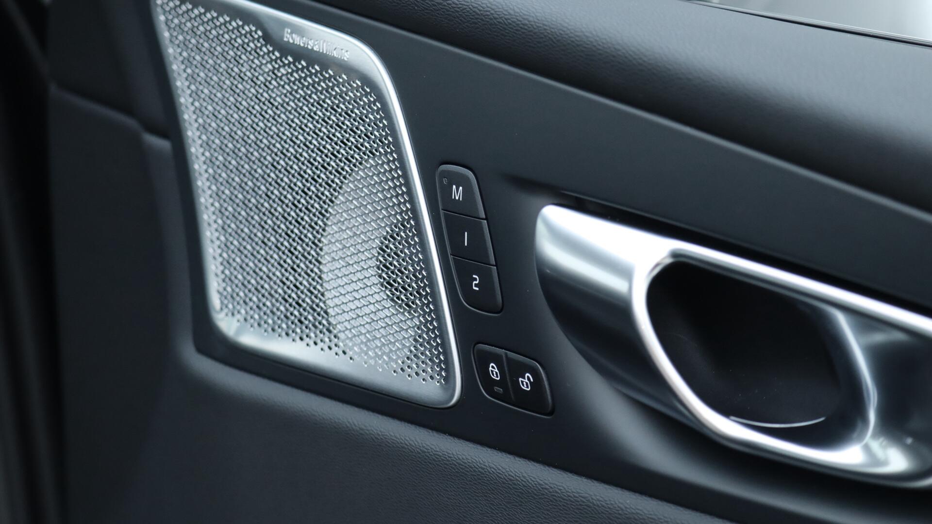 Volvo XC60 view 36