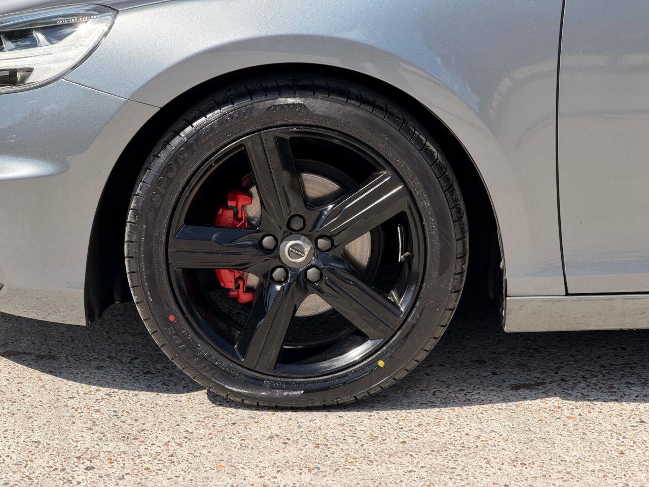 Volvo V40 view 13