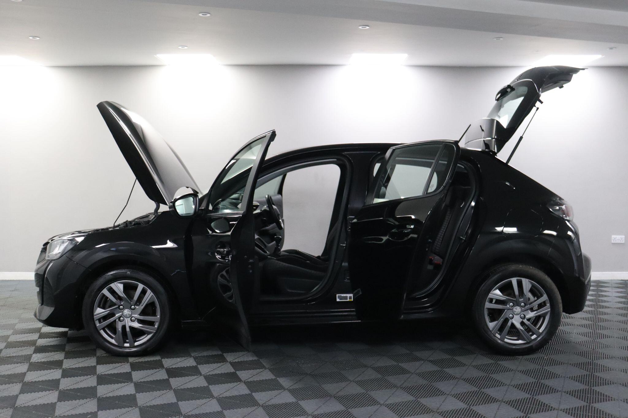 Peugeot 208 view 27