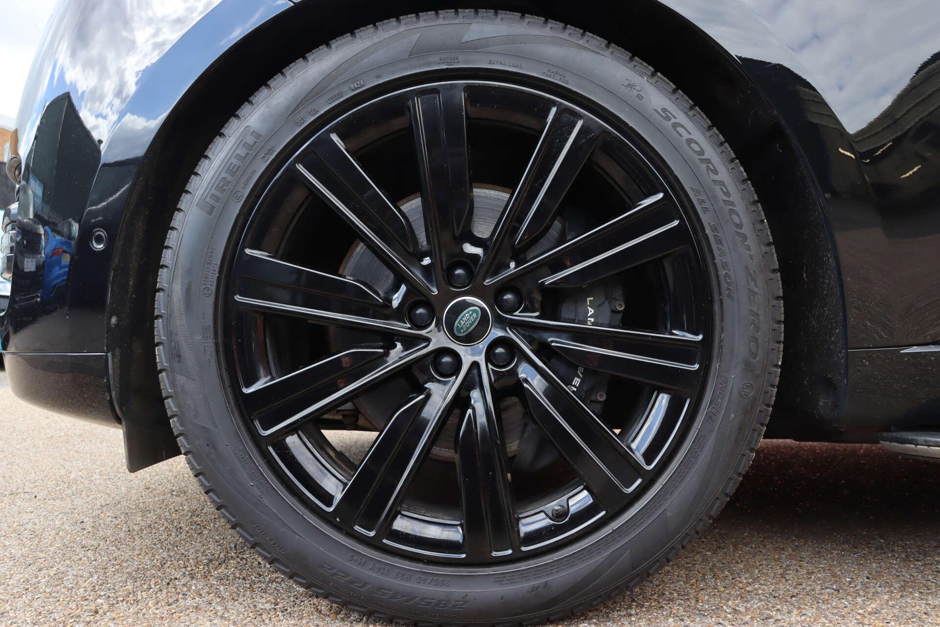 Land Rover Range Rover view 17