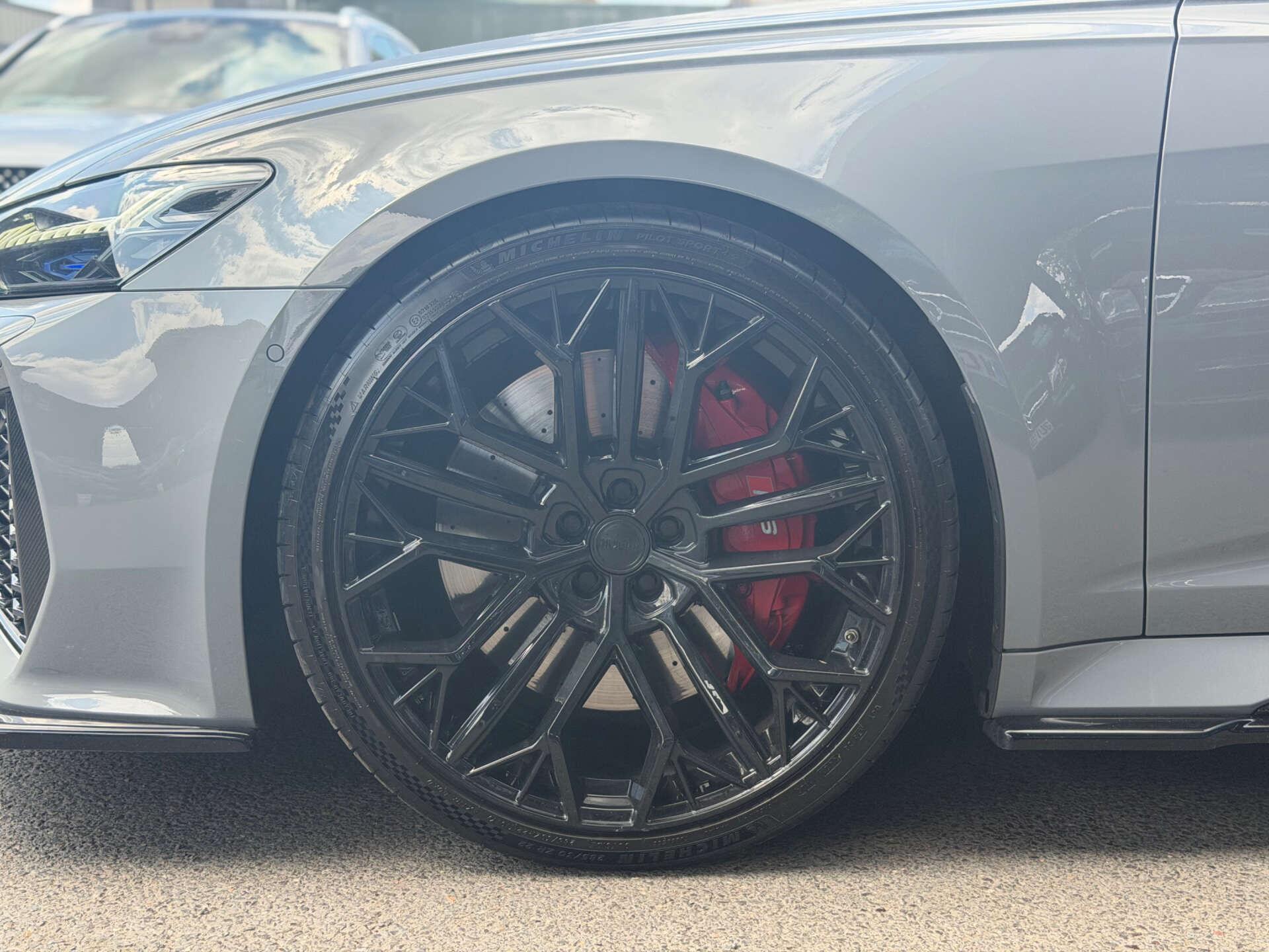 Audi RS6 Avant view 22