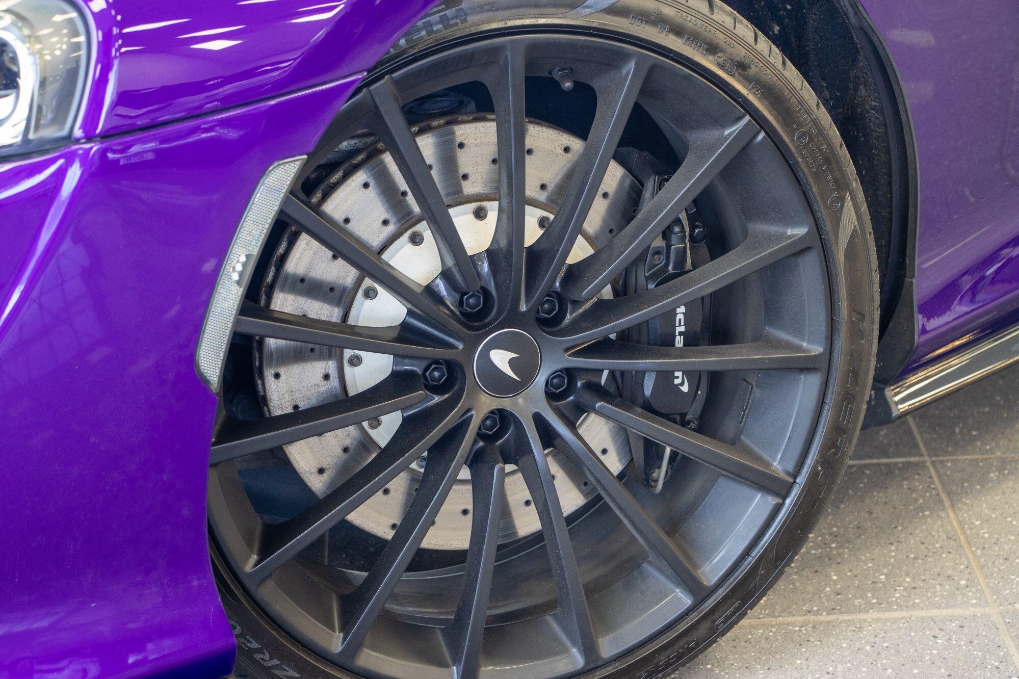 Mclaren GT view 6