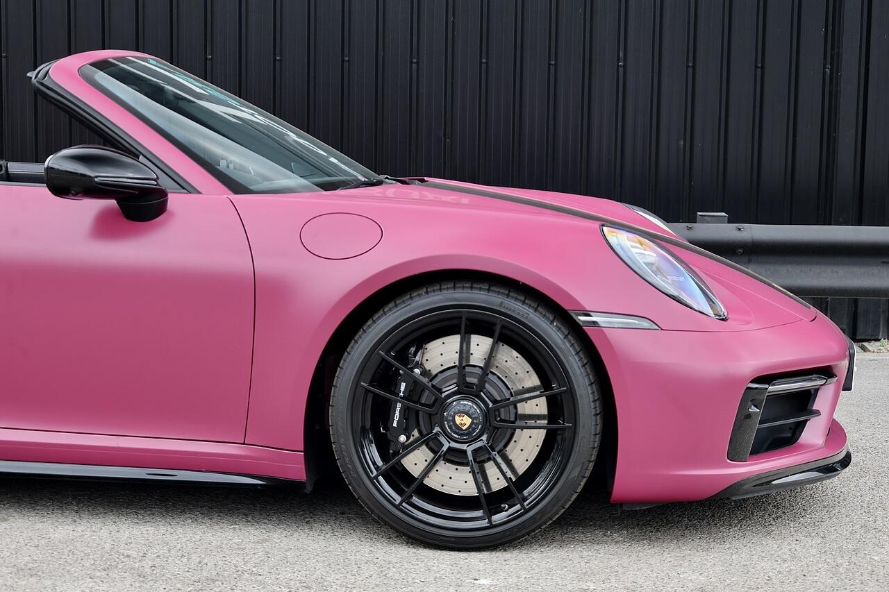 Porsche 911 view 28