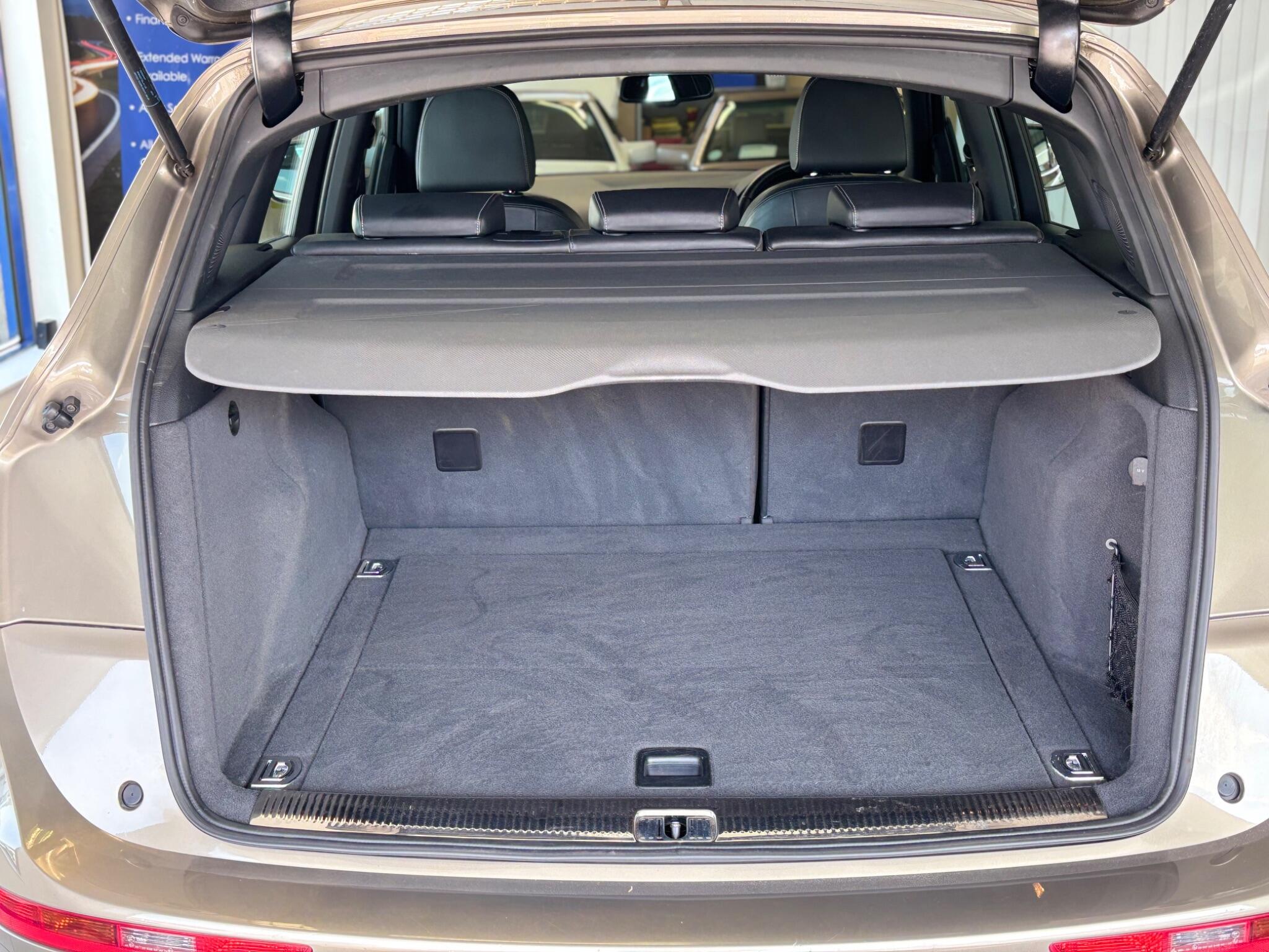 Audi Q5 view 25