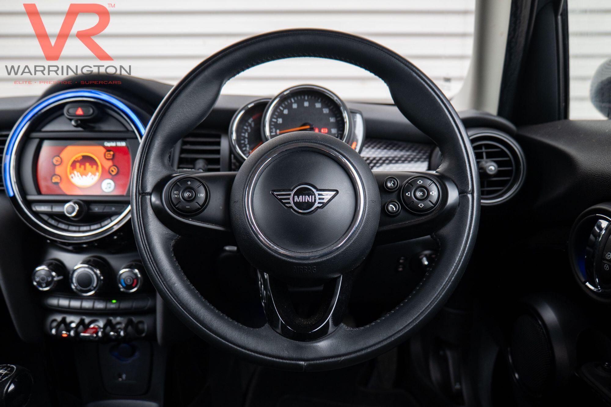 Mini Cooper view 9