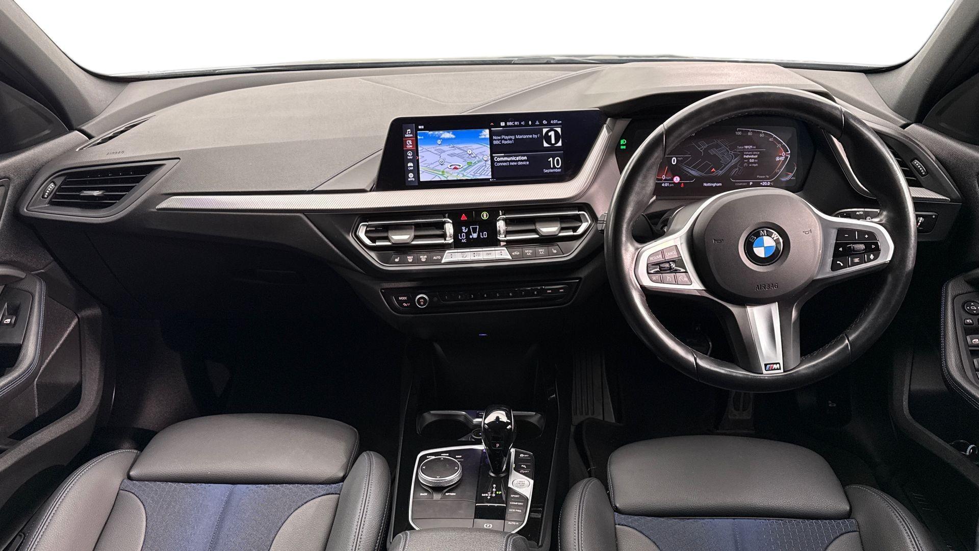 BMW 1 Series view 4