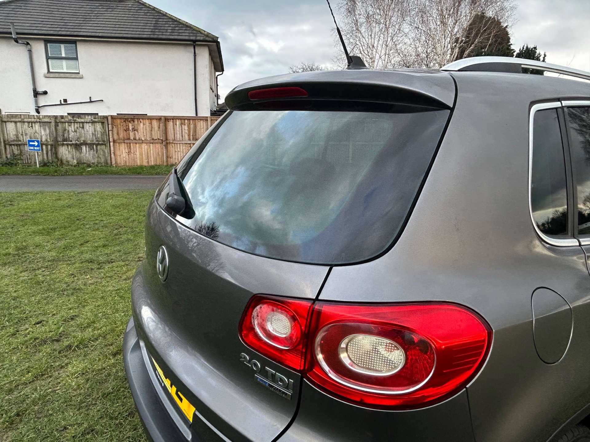 Volkswagen Tiguan view 15