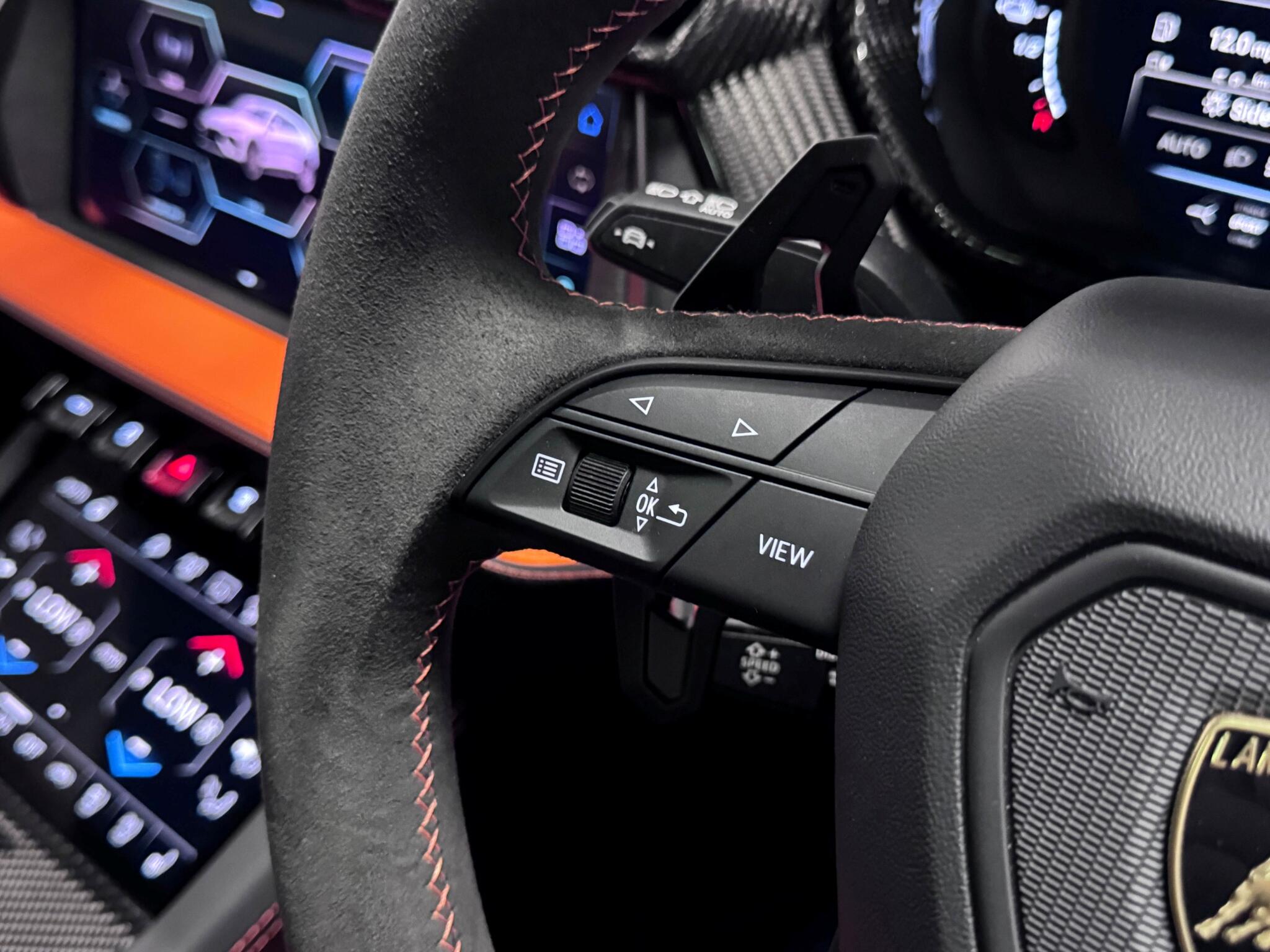 Lamborghini Urus view 12