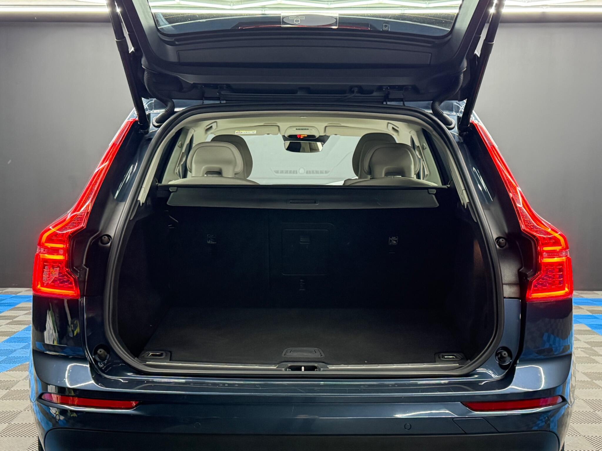 Volvo XC60 view 32