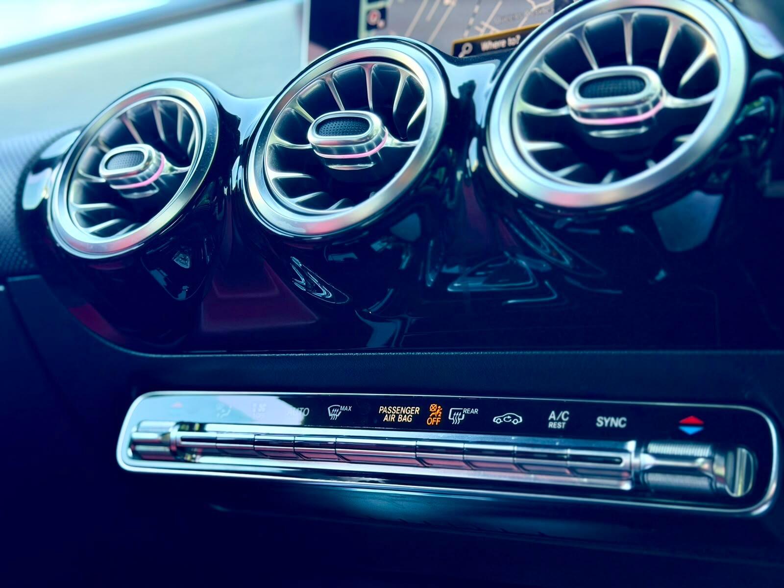 Mercedes-Benz Cla view 23