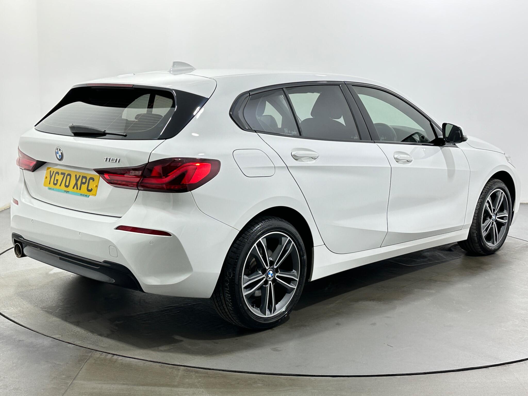 BMW 1 Series view 8