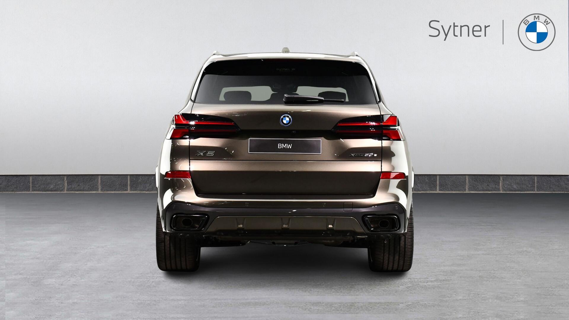 BMW X5 view 15