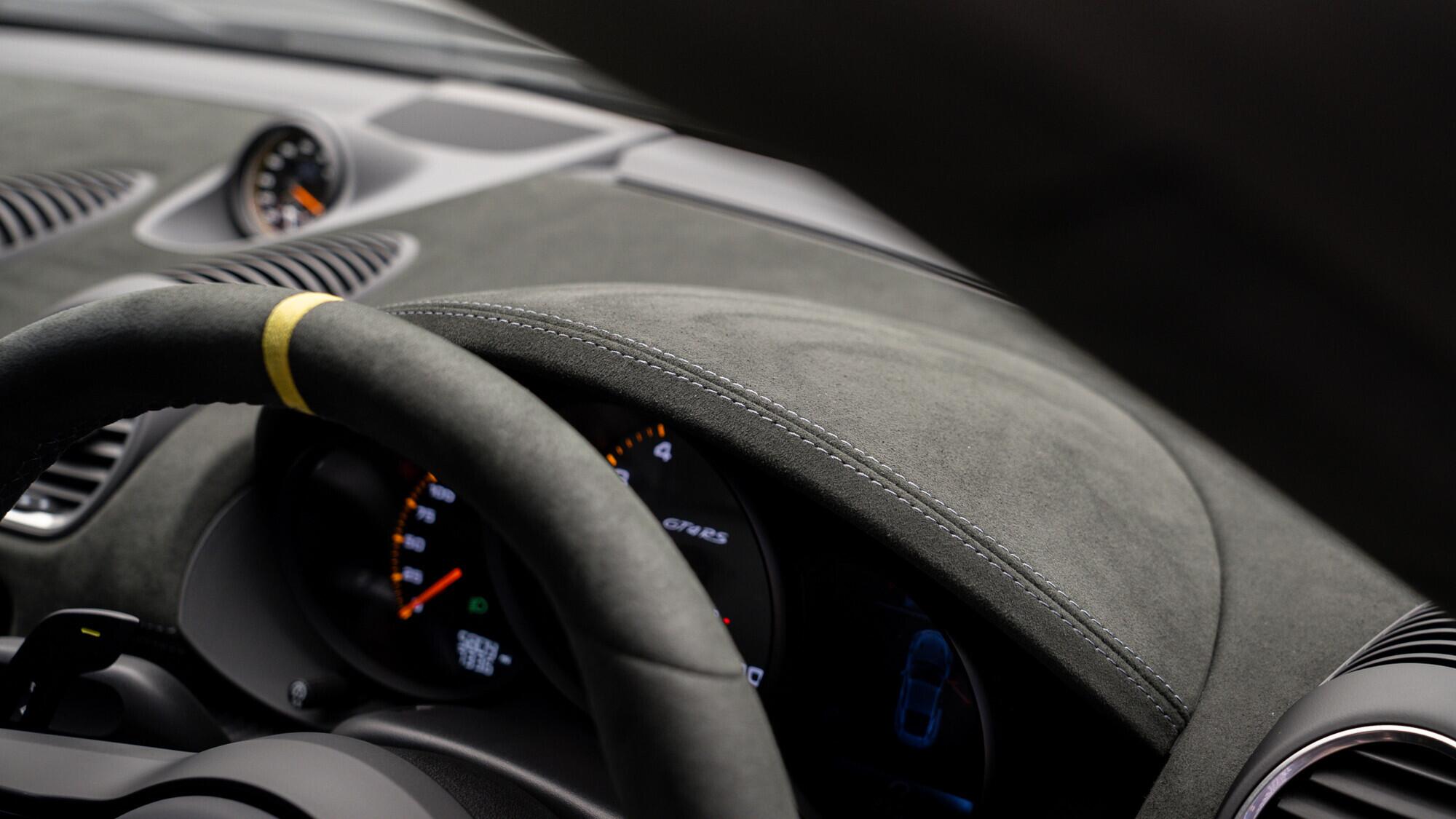 Porsche 718 Cayman view 51