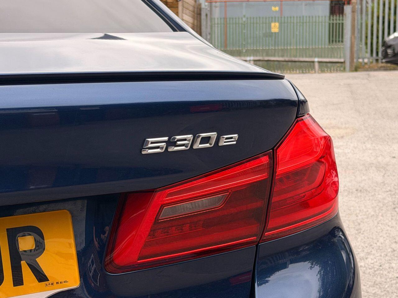 BMW 5 Series view 15