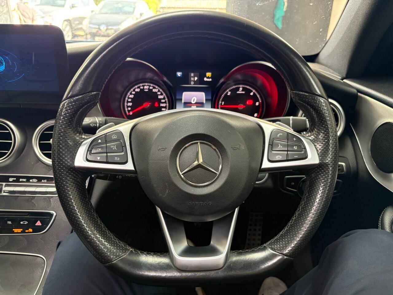 Mercedes-Benz C-Class view 19