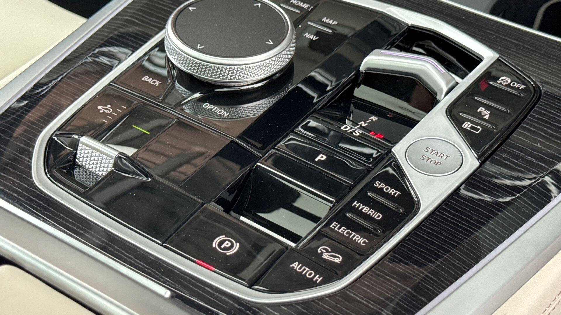 BMW X5 view 20