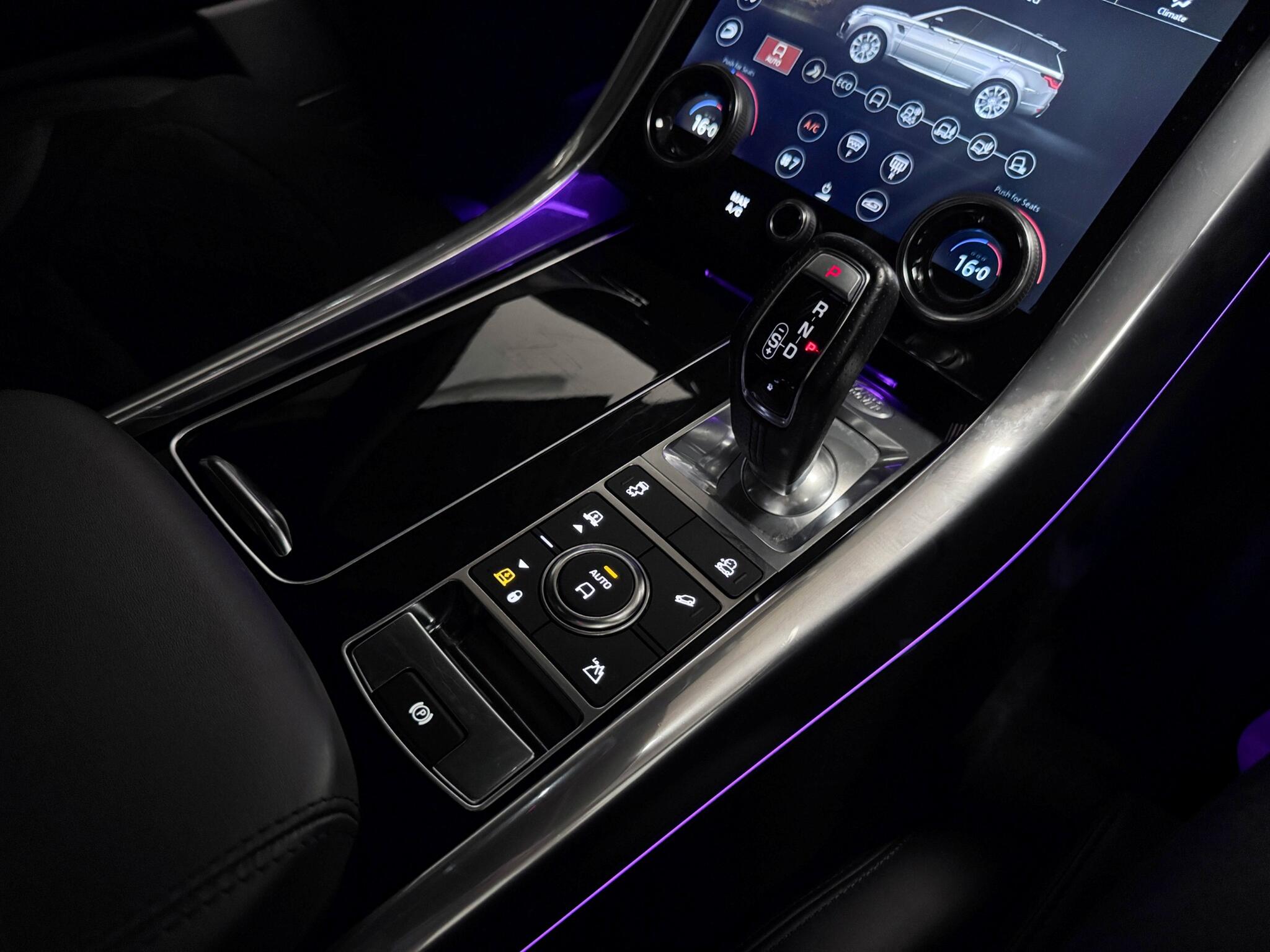 Land Rover Range Rover Sport view 43