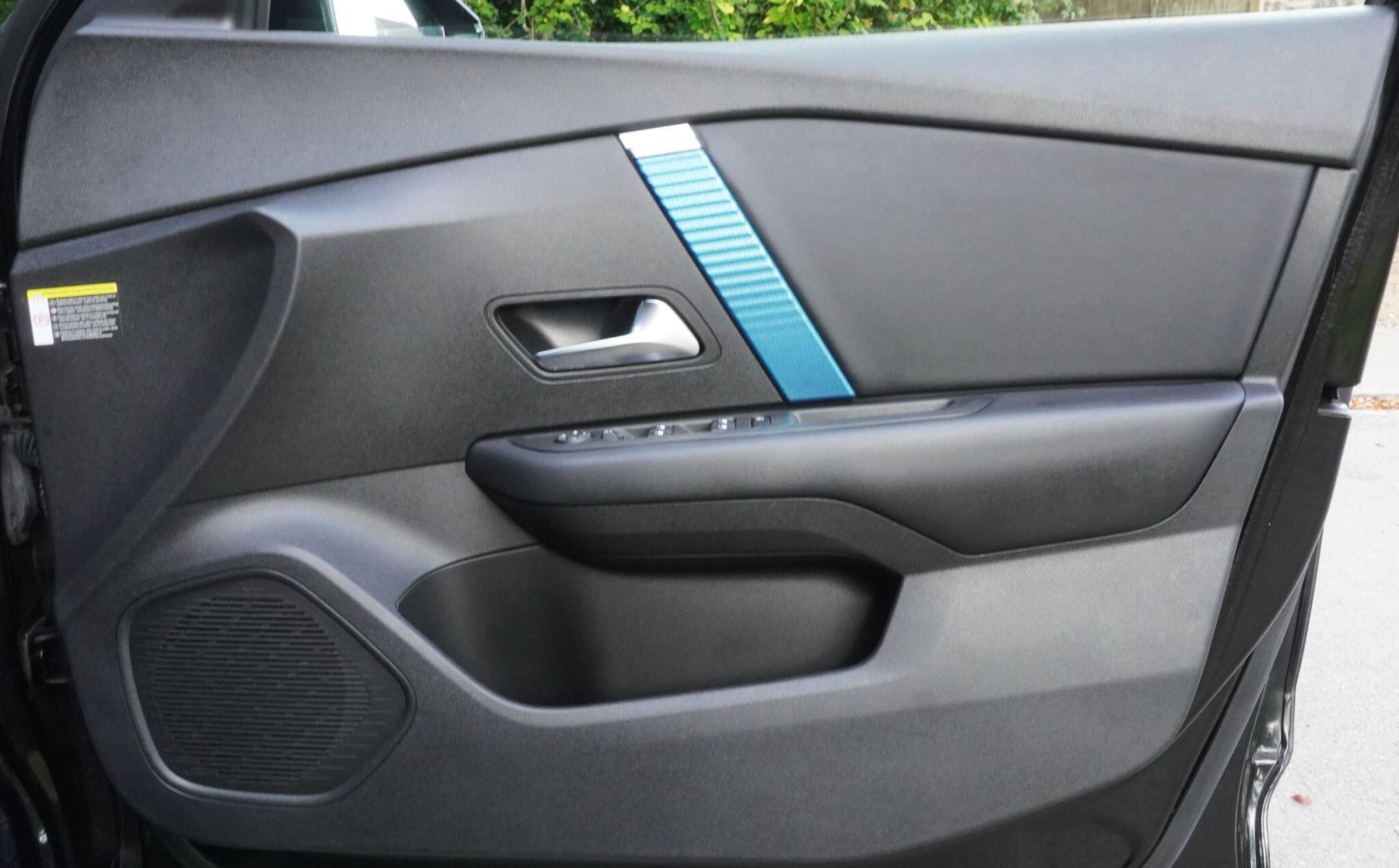 Citroen e-C4 view 16