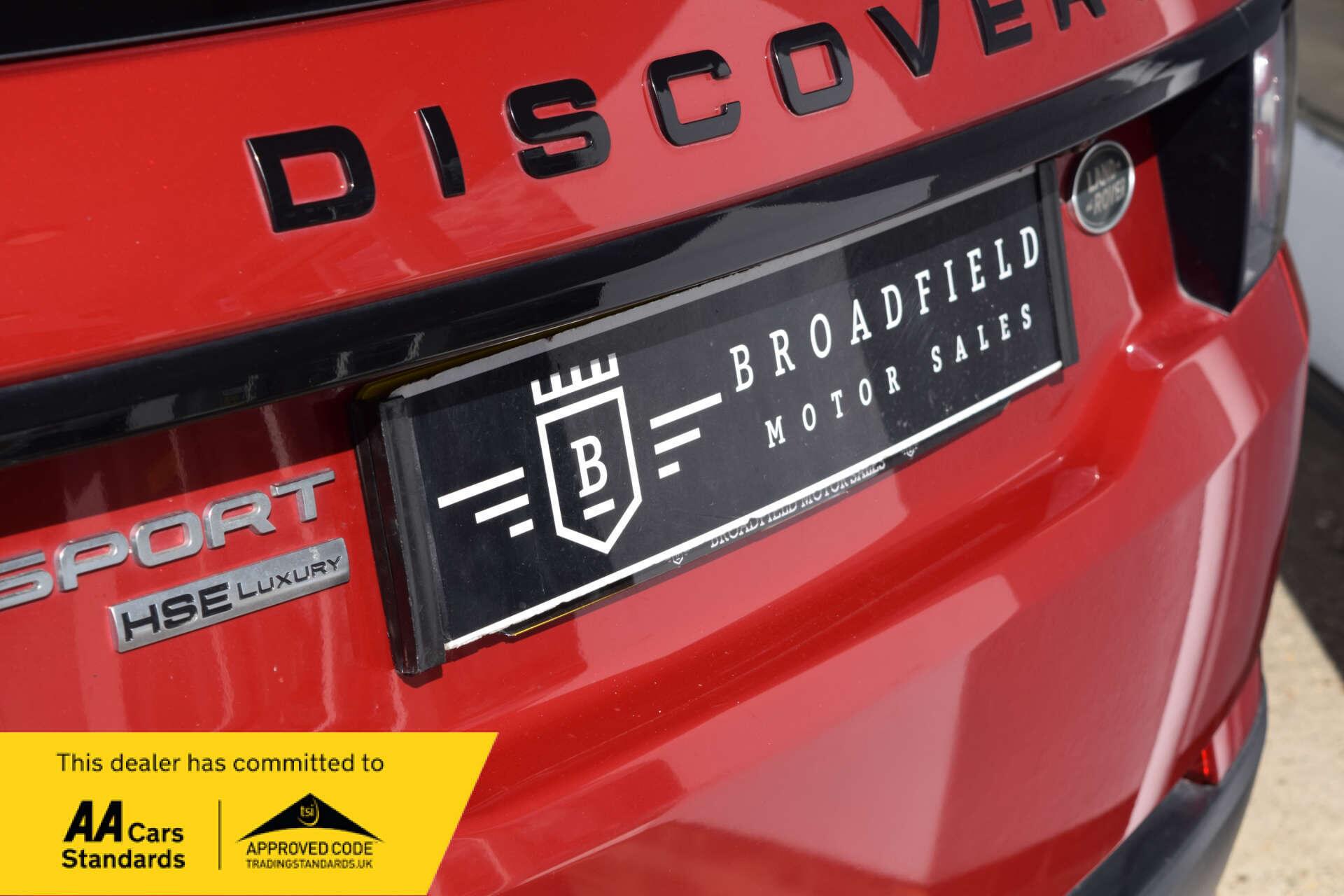 Land Rover Discovery Sport view 22