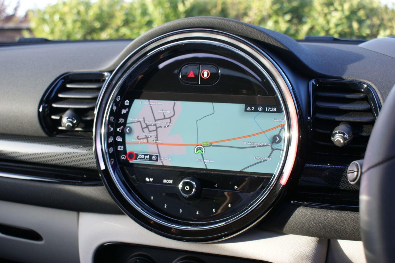 Mini Clubman view 56