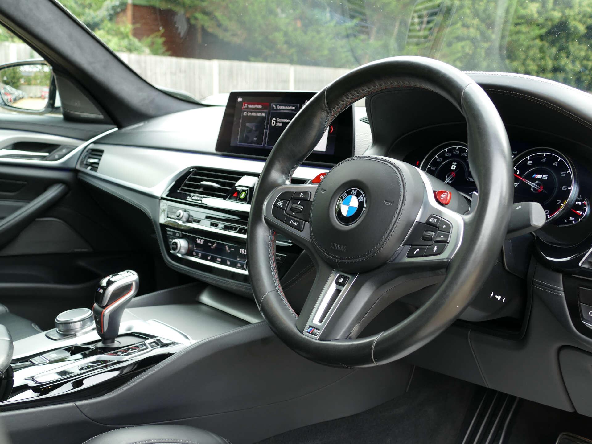 BMW M5 view 26