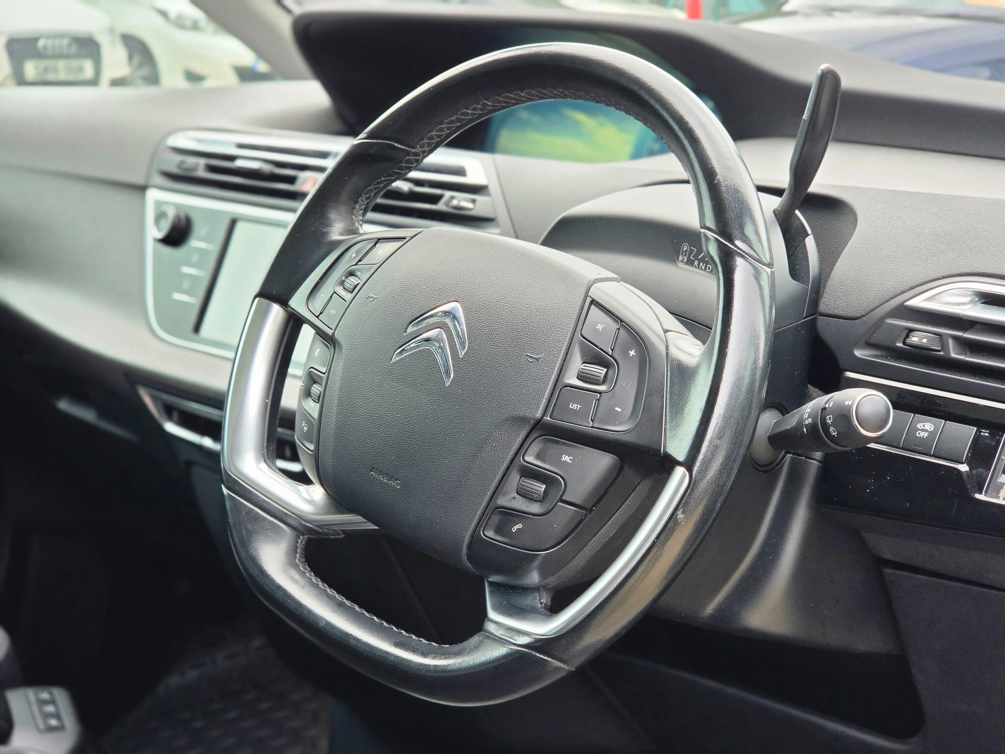 Citroen Grand C4 Picasso view 11