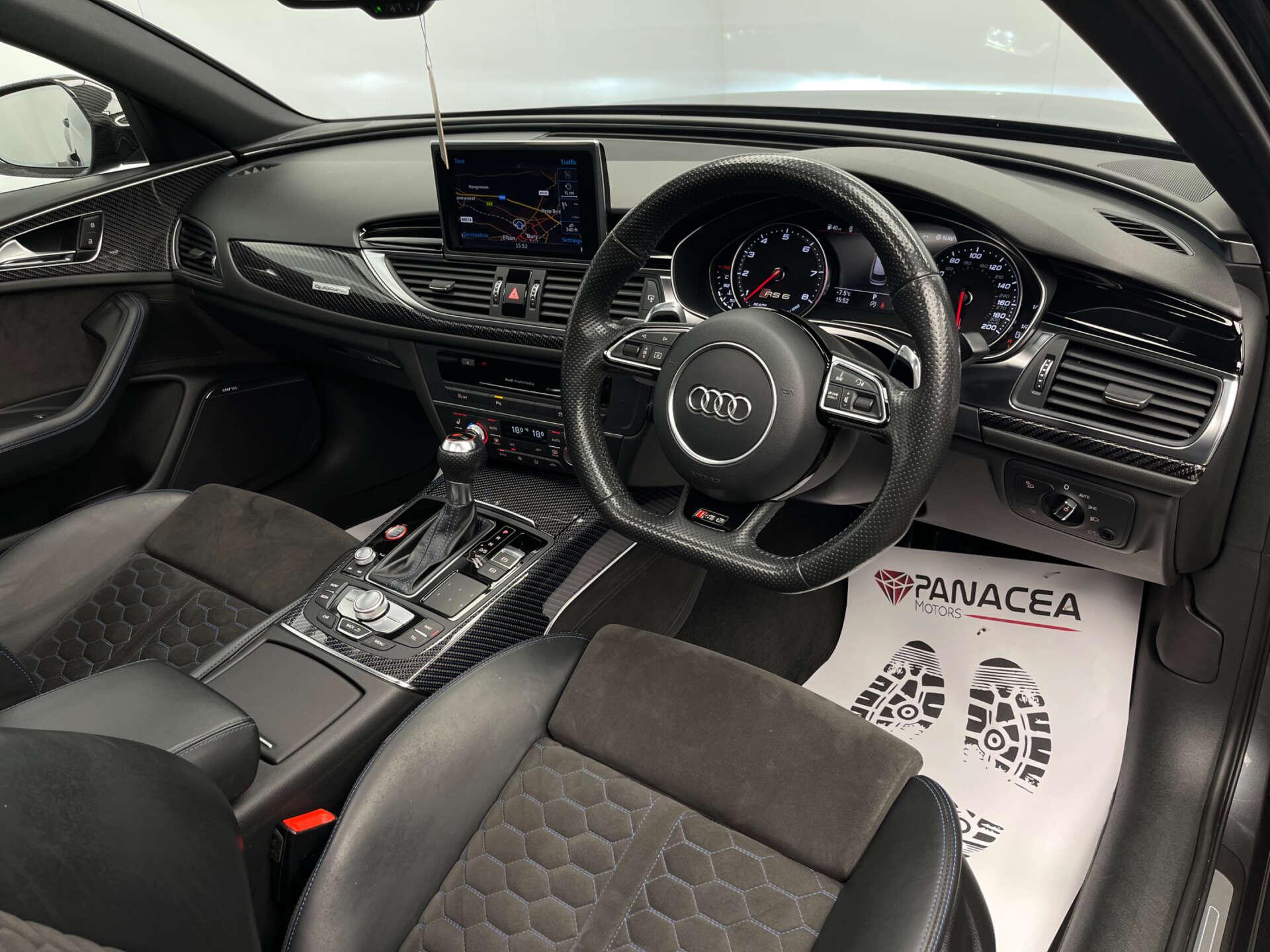 Audi RS6 Avant view 2