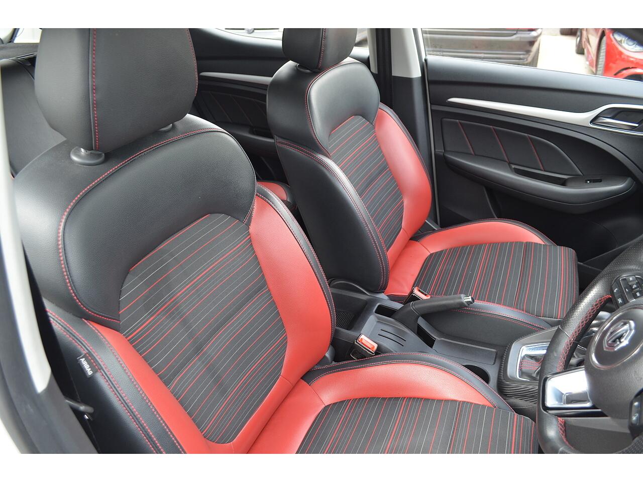 MG ZS view 31