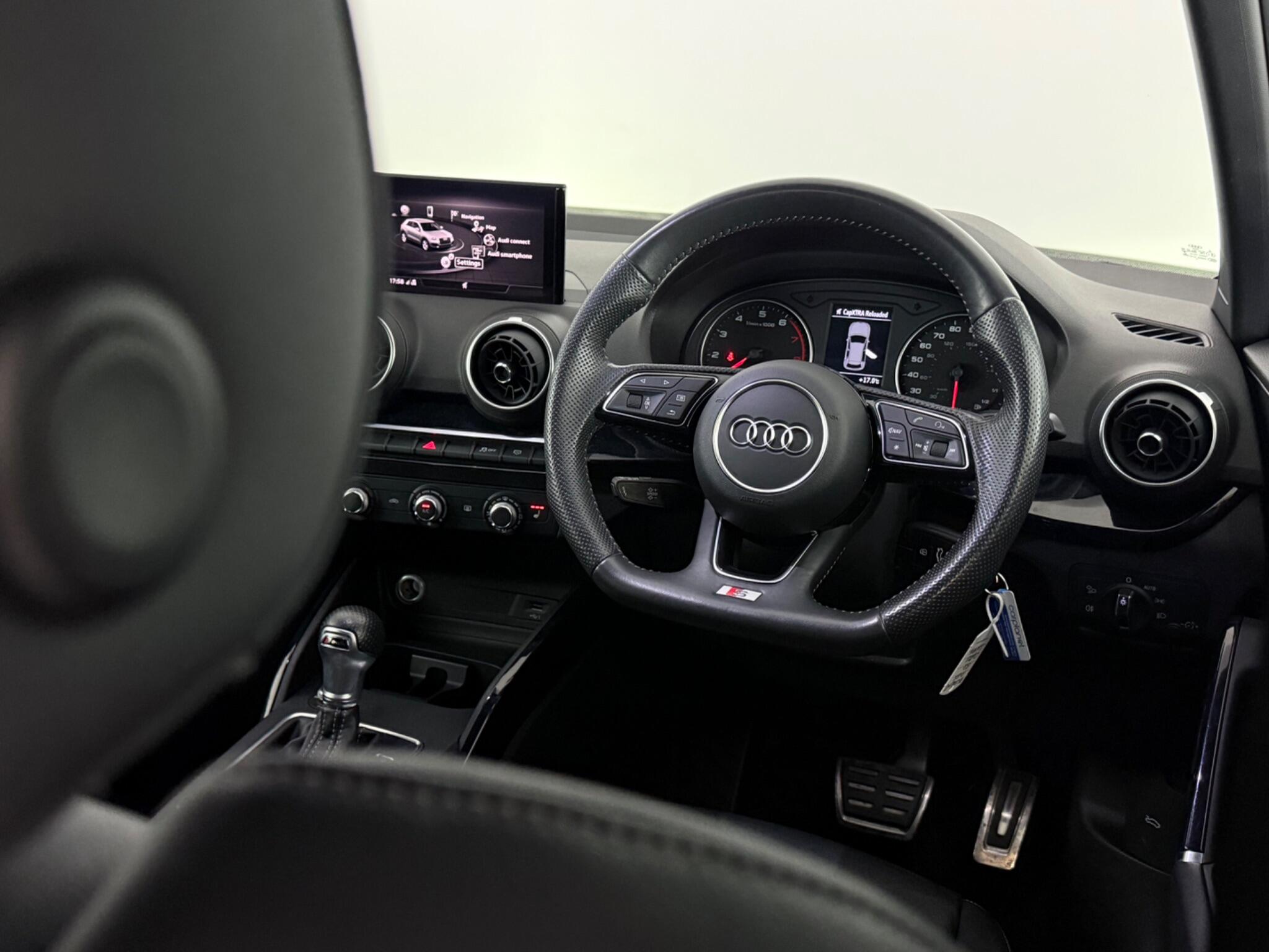 Audi Q2 view 14