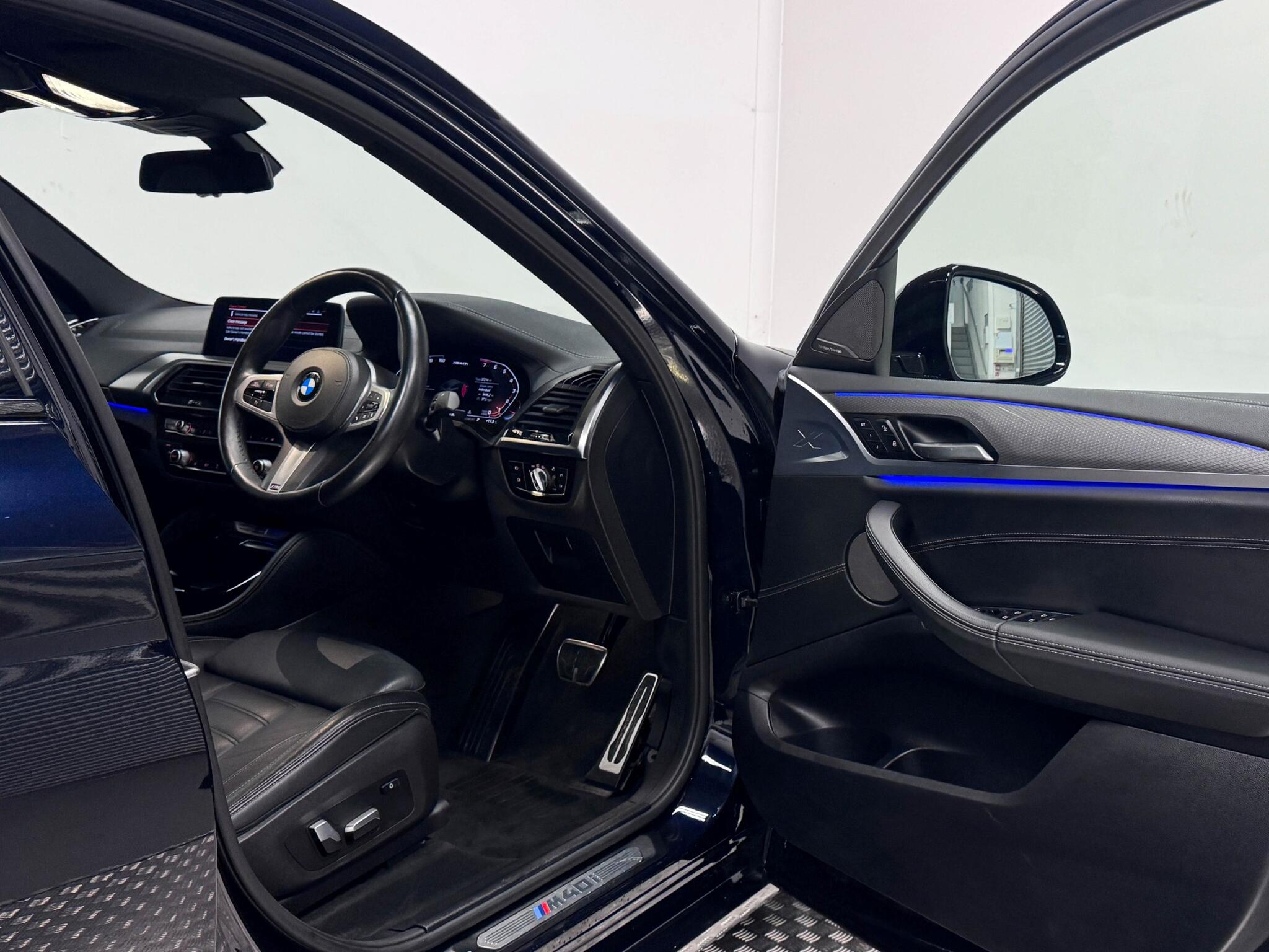 BMW X4 view 24