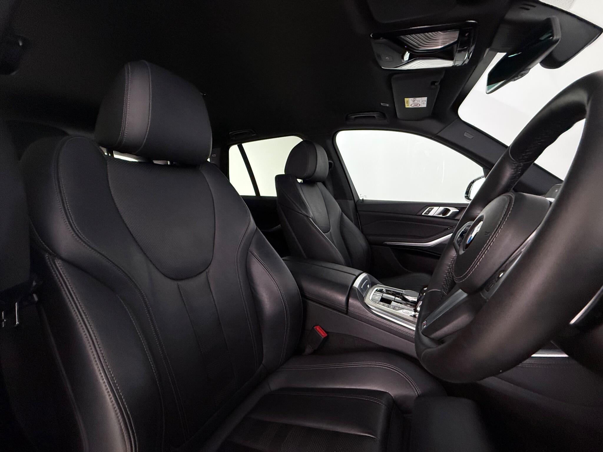 BMW X5 view 34