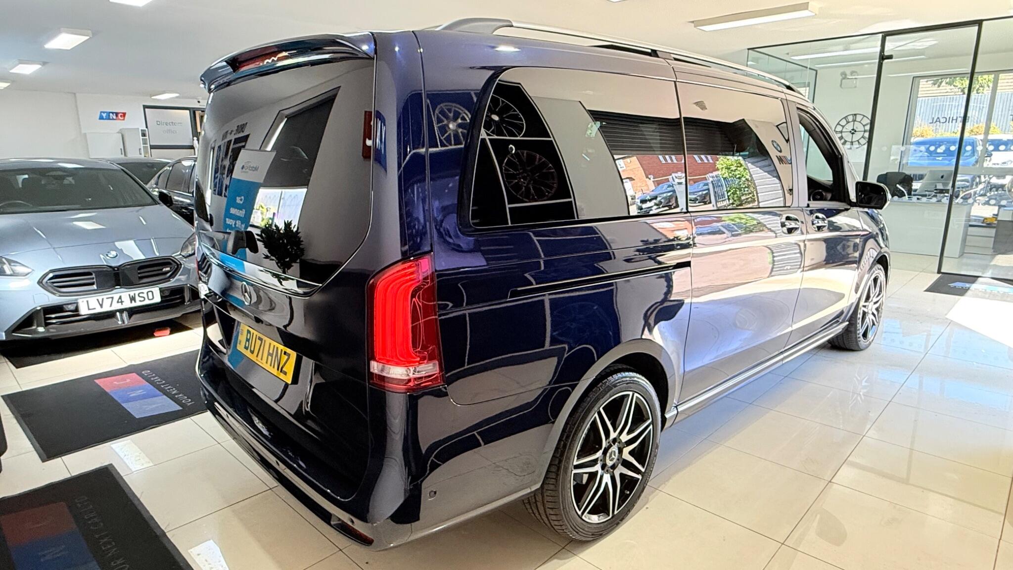 Mercedes-Benz V-Class view 60