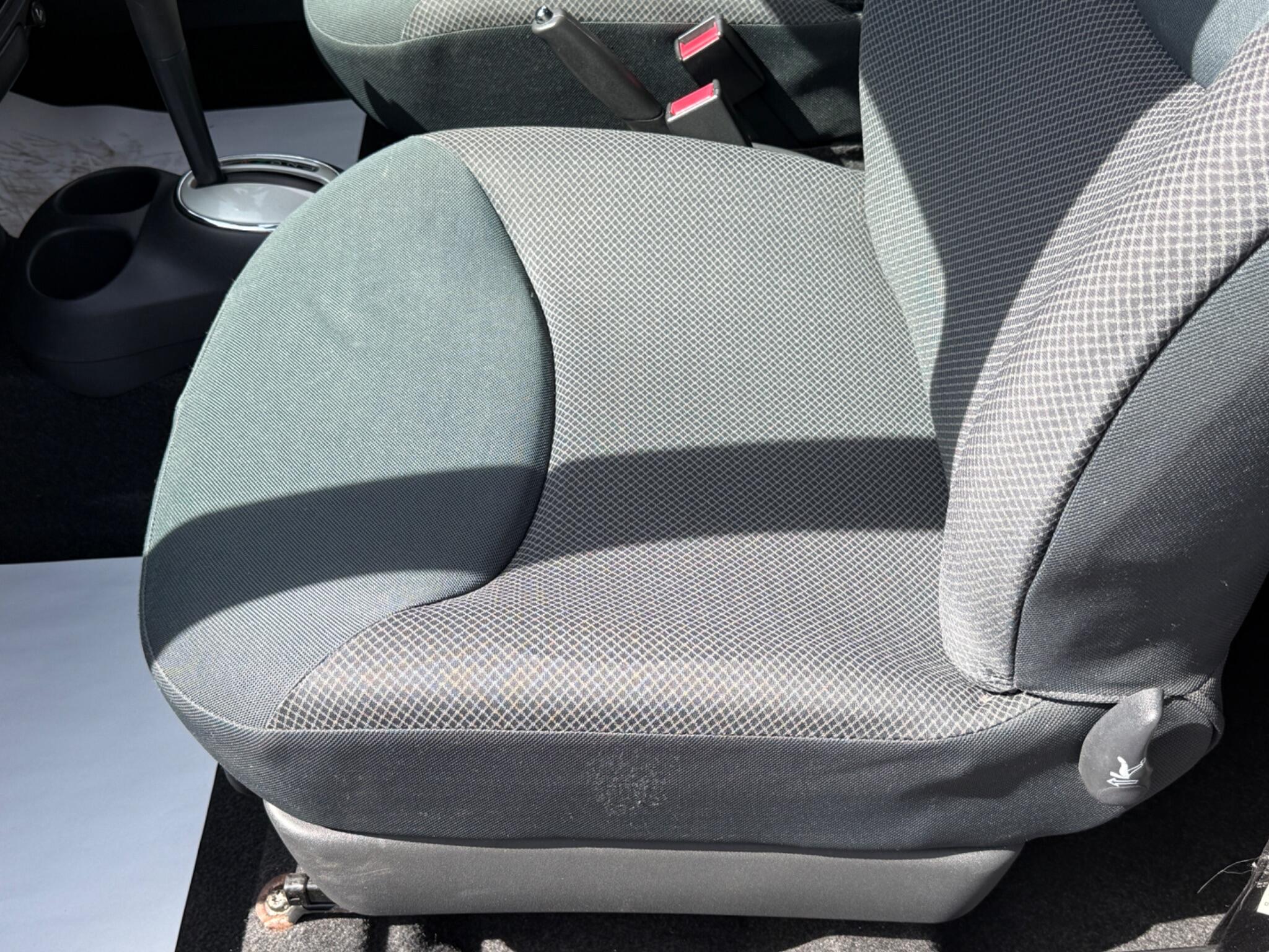 Toyota Yaris - Image 37