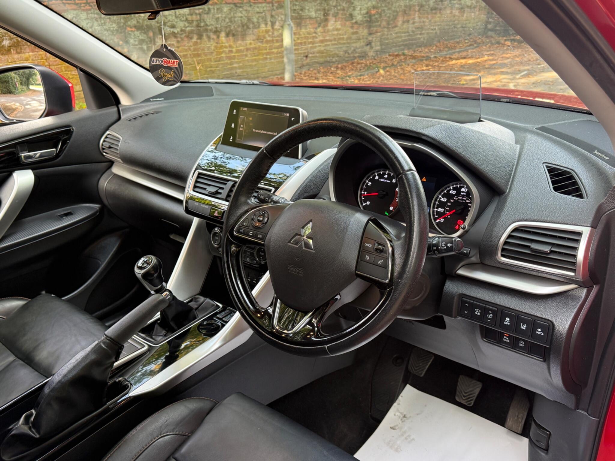 Mitsubishi Eclipse Cross - Image 18