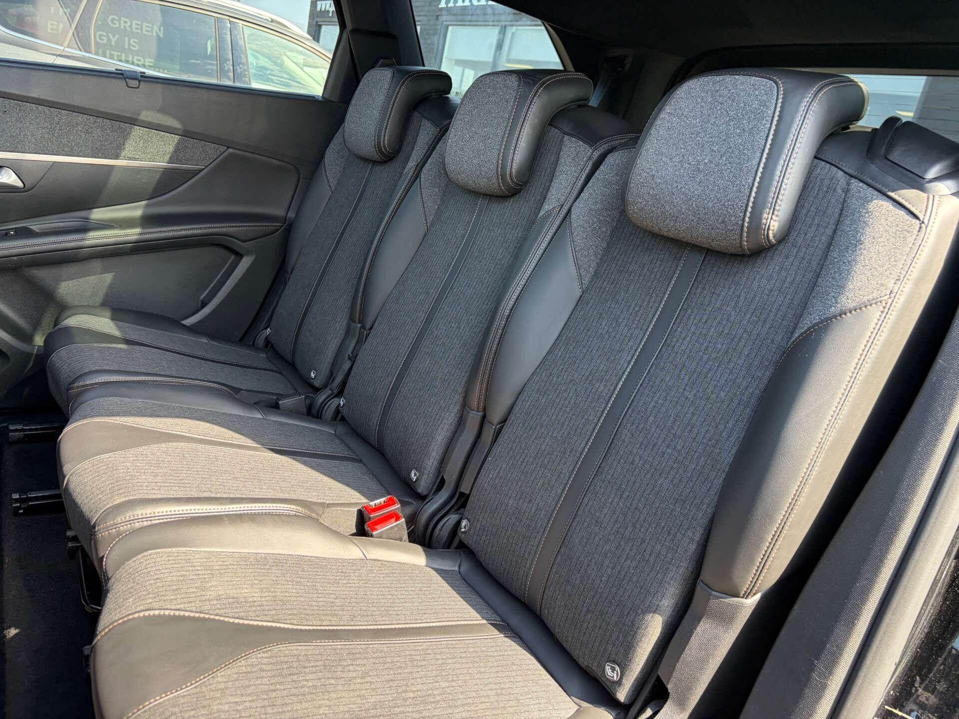 Peugeot 5008 view 23