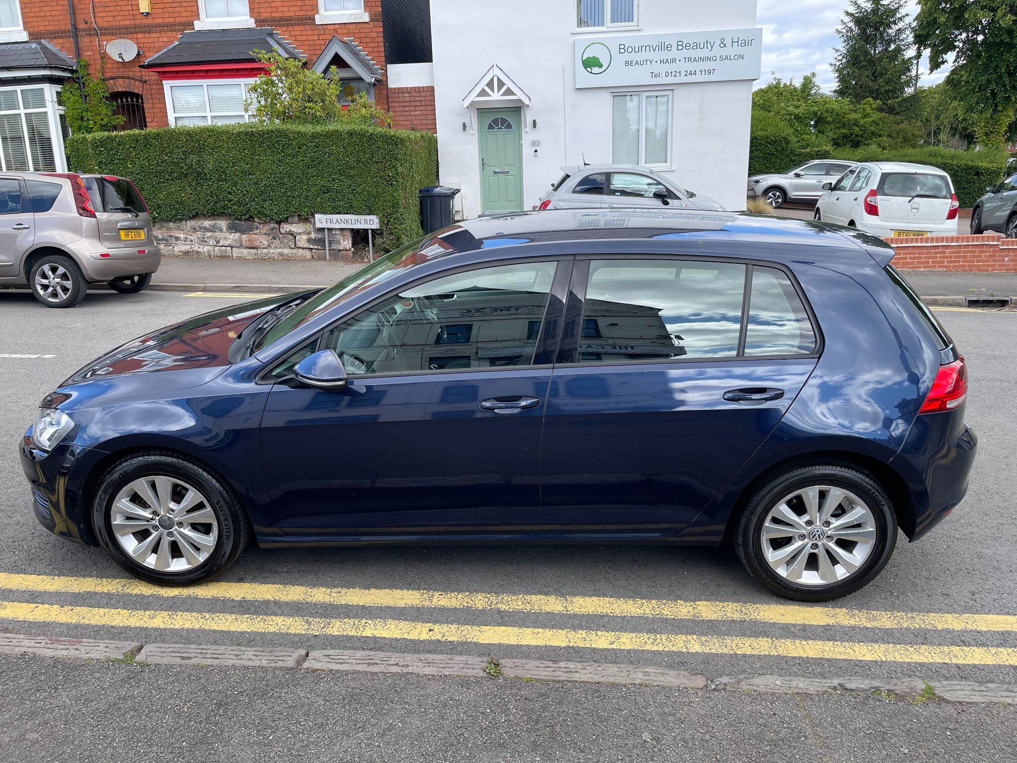 Volkswagen Golf view 12