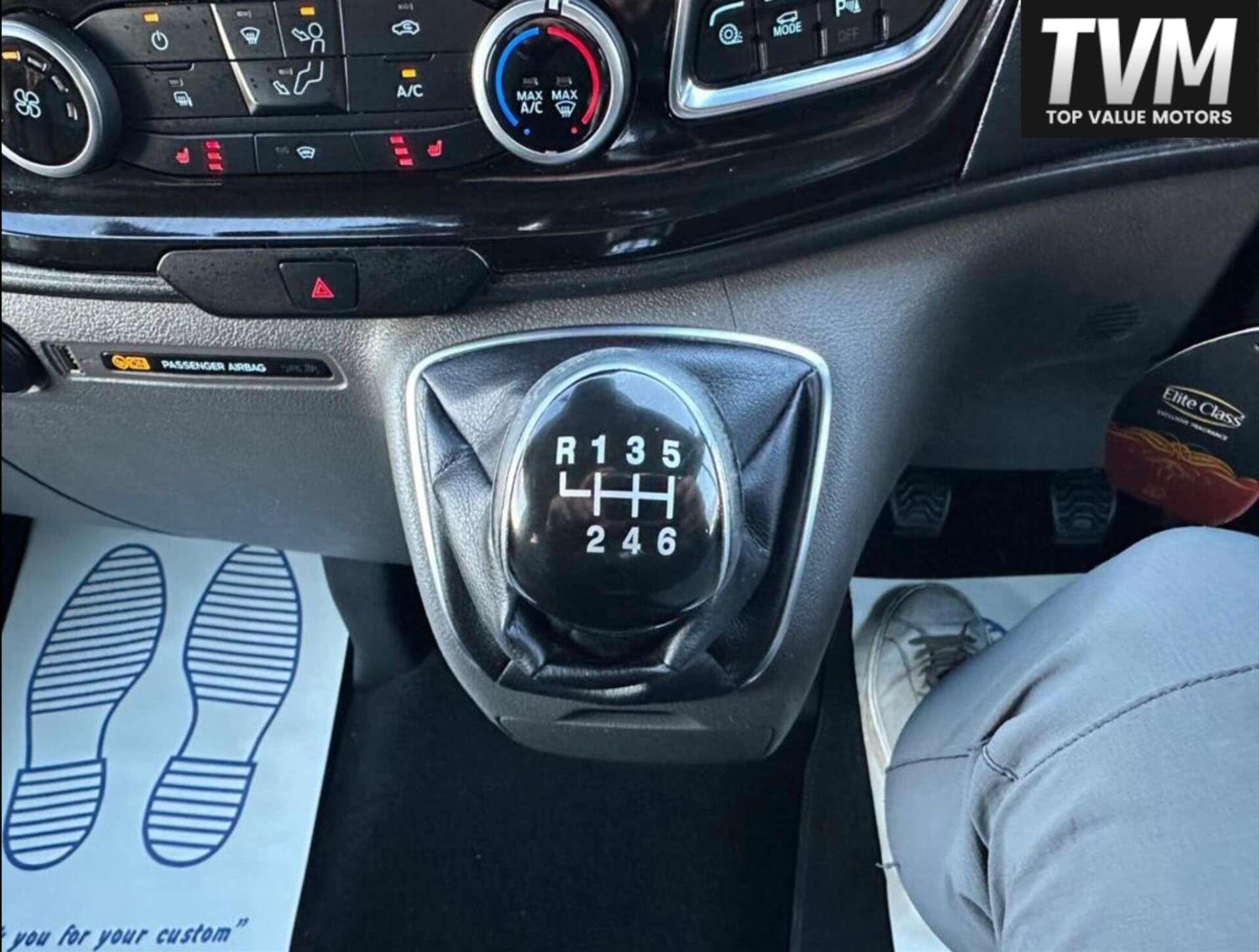 Ford Transit Custom view 10