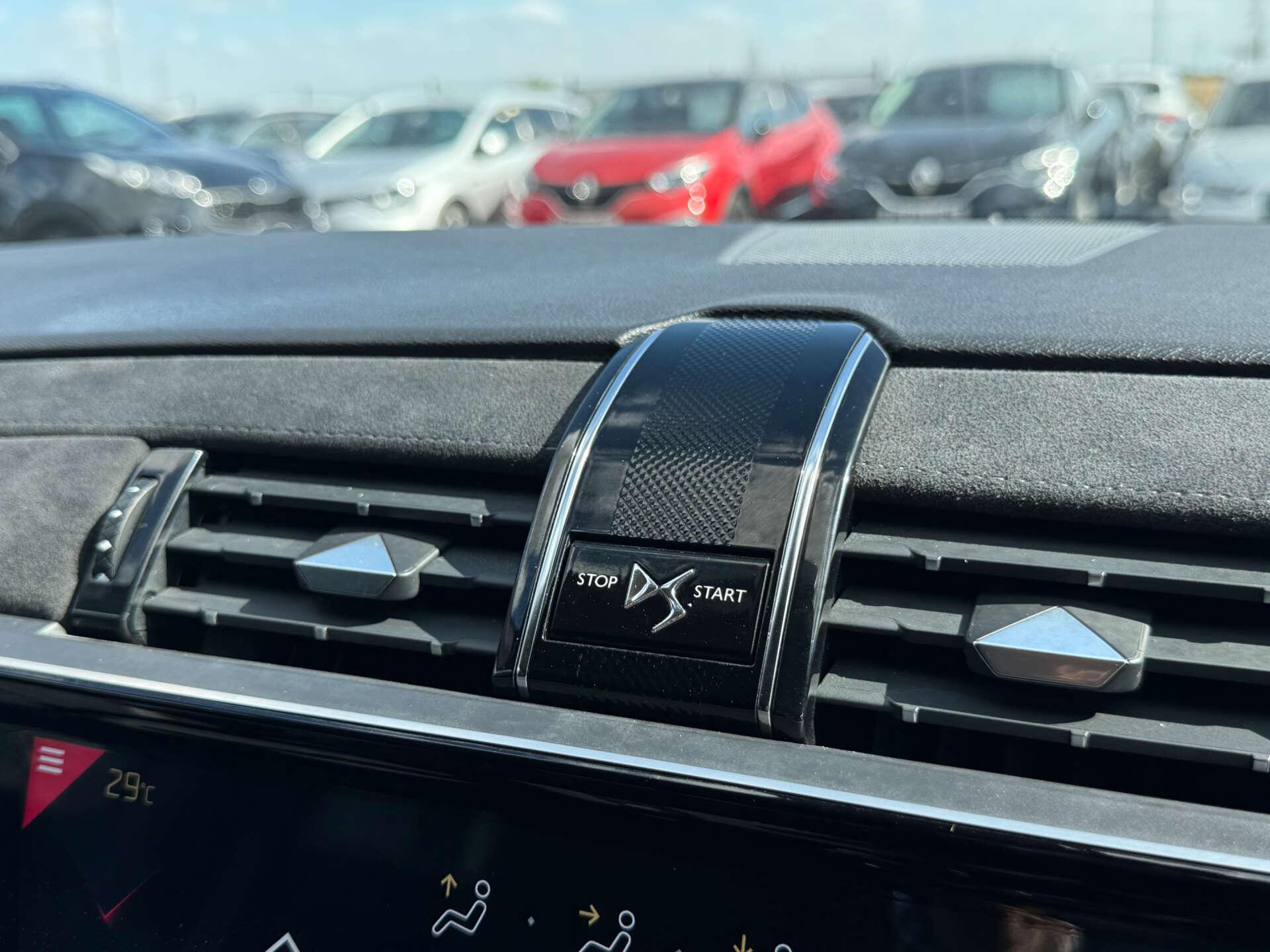 DS Automobiles DS 7 Crossback view 43