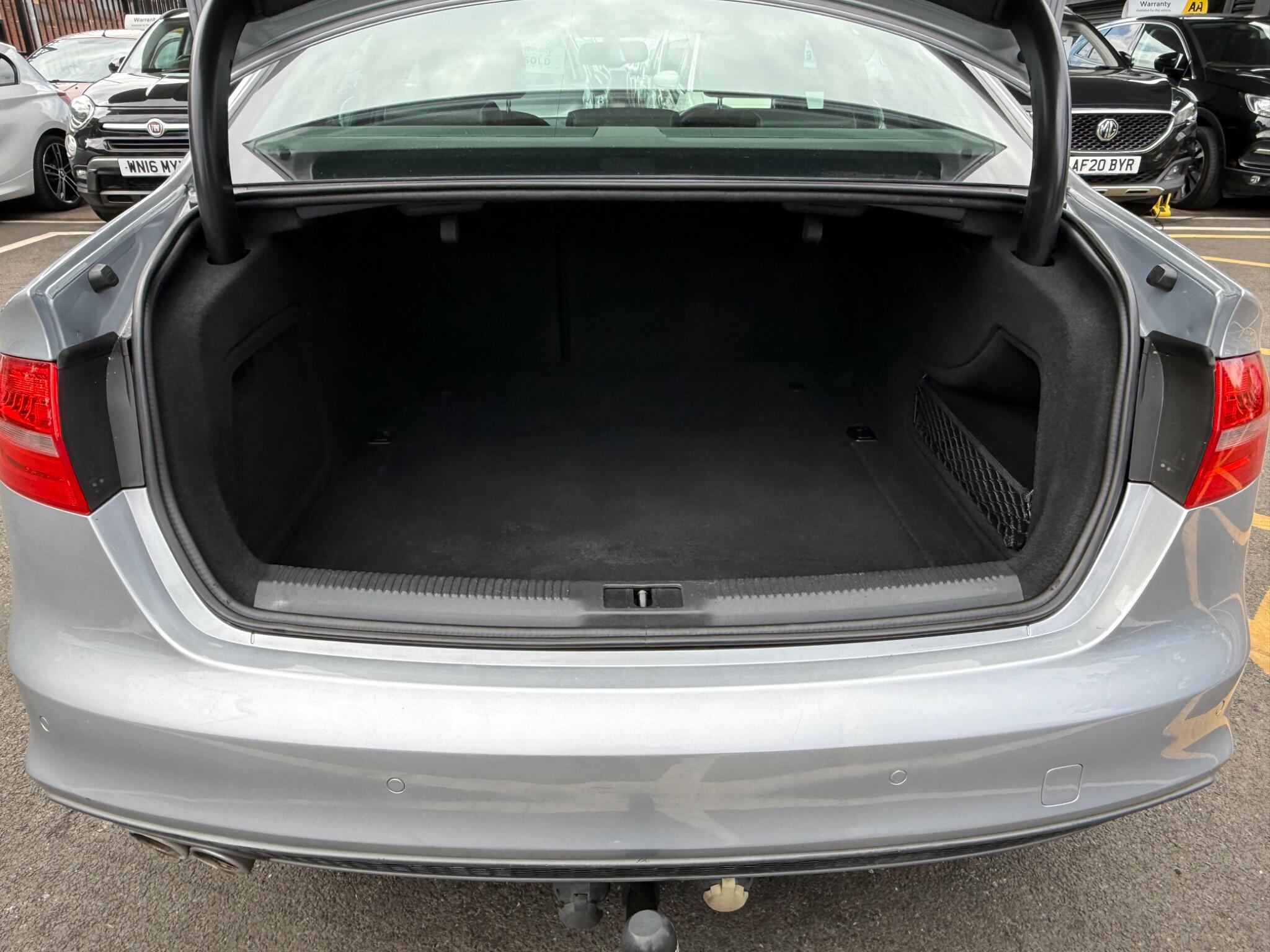 Audi A4 view 63