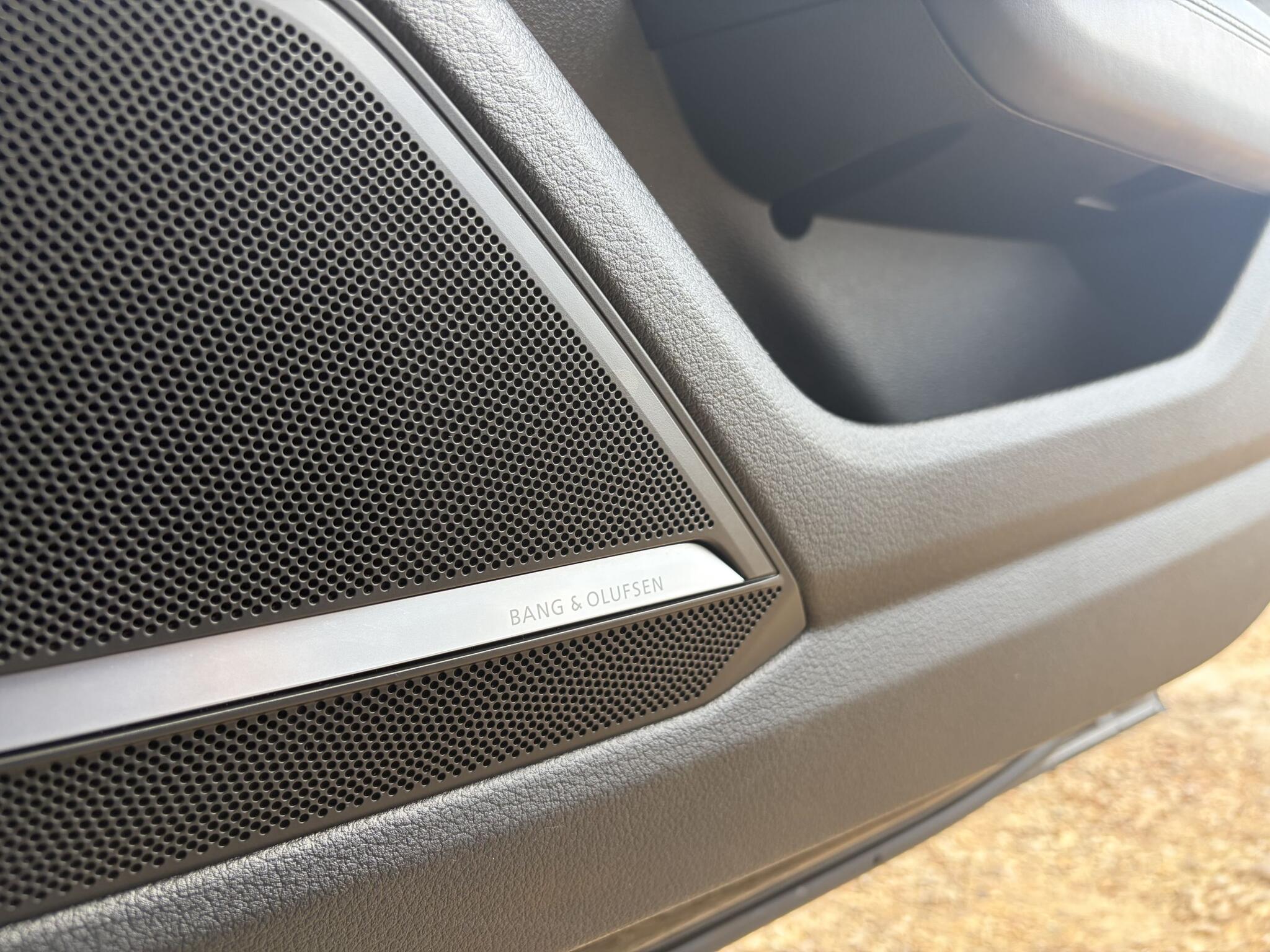 Audi RS6 Avant view 17
