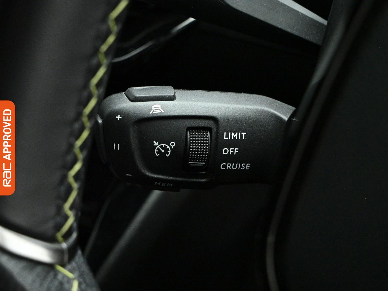 Peugeot E-2008 view 23