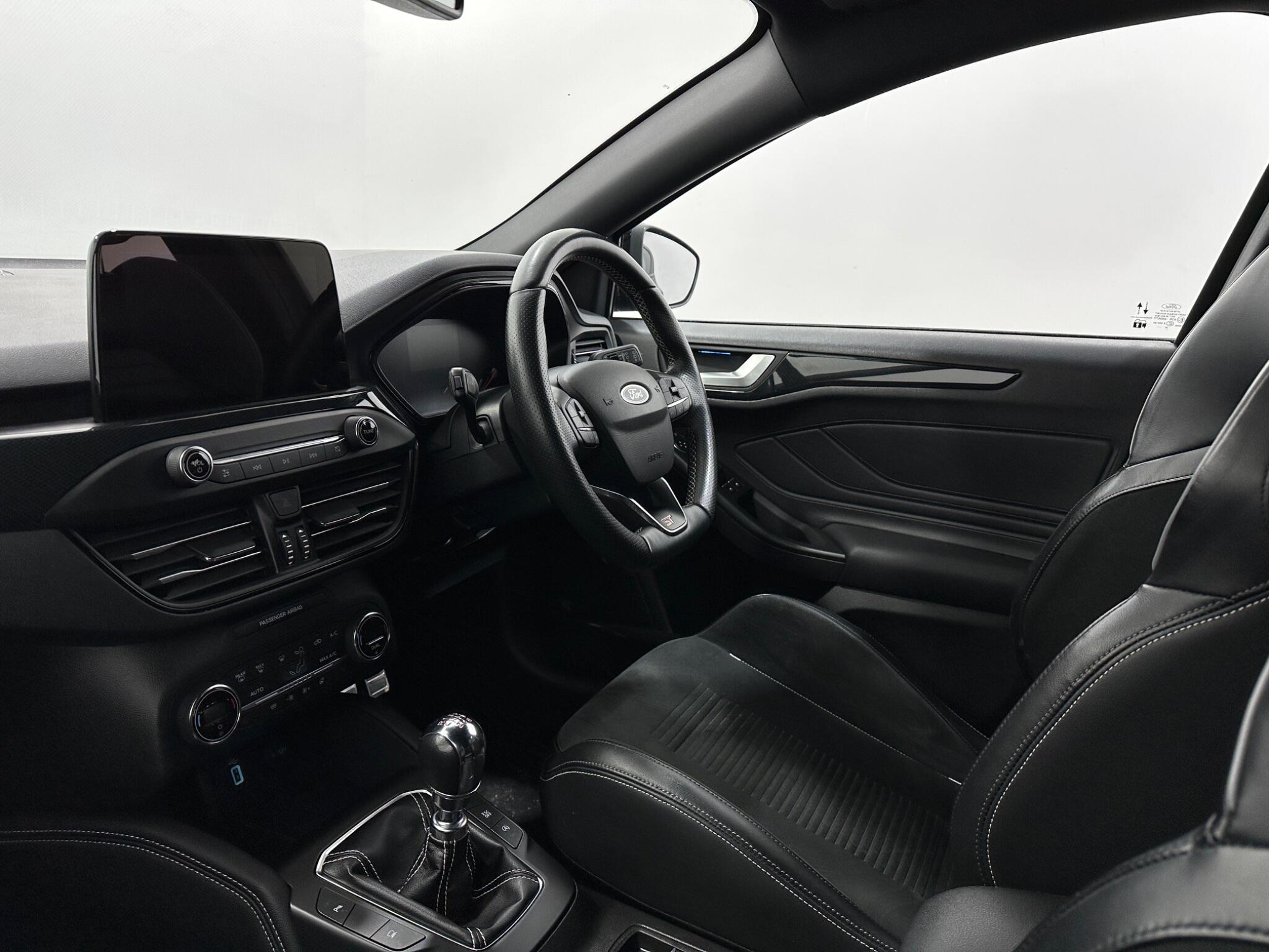 Ford Focus view 30