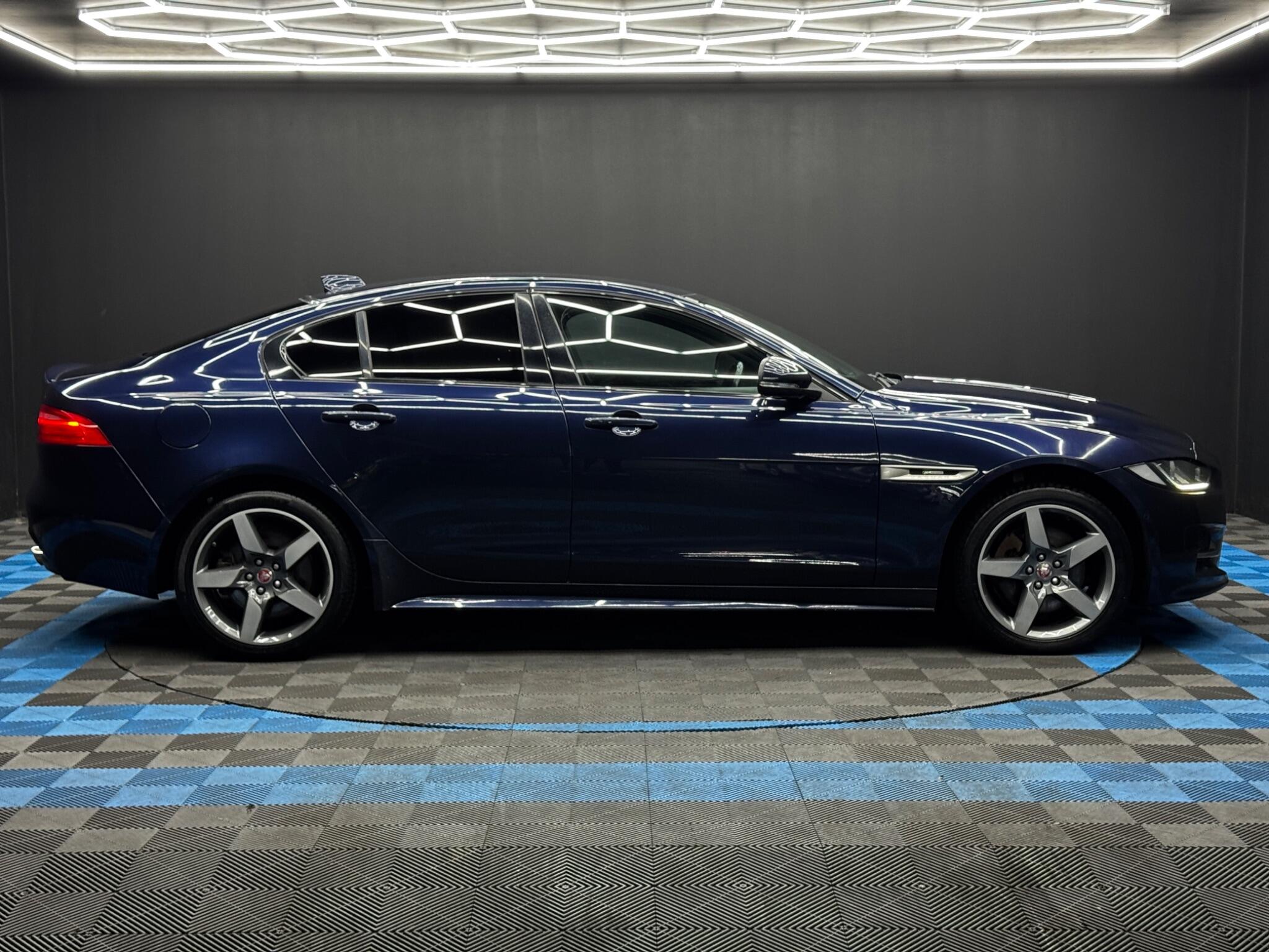 Jaguar XE view 4