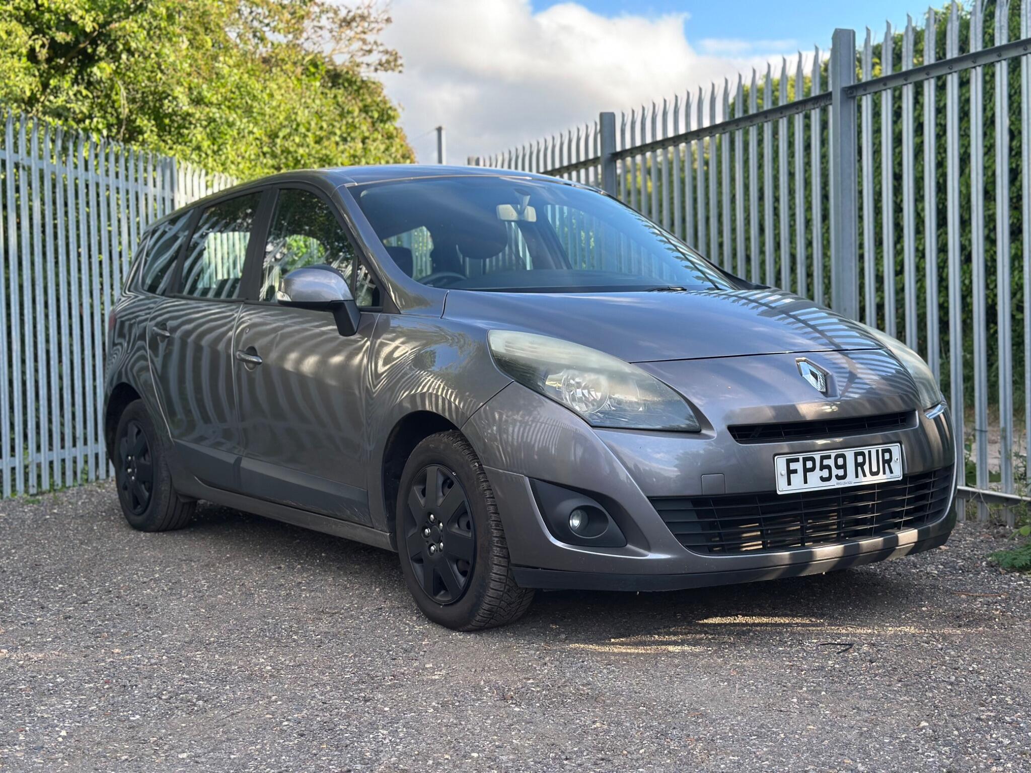 2010 Renault Grand Scenic image 5