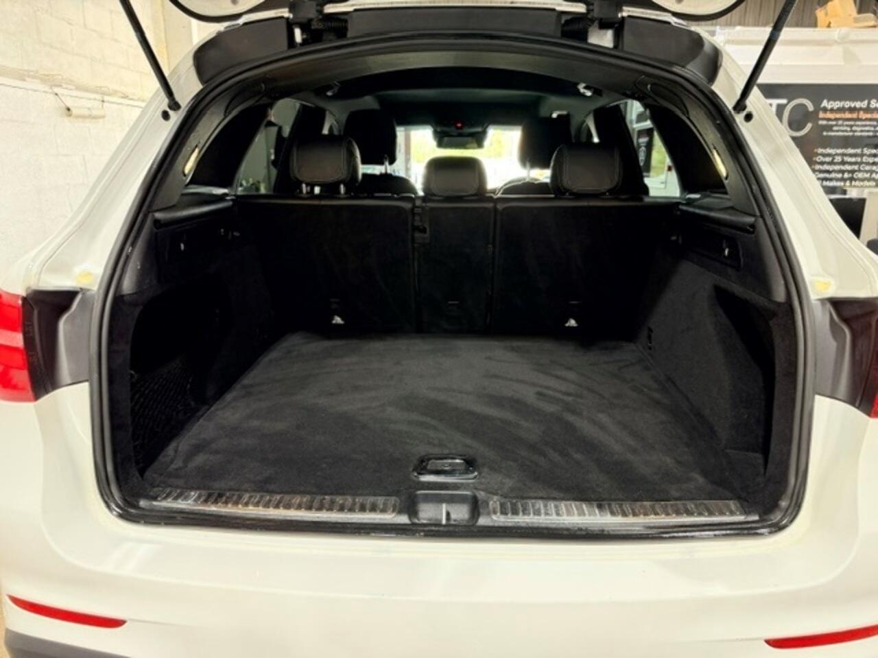 Mercedes-Benz GLC view 24
