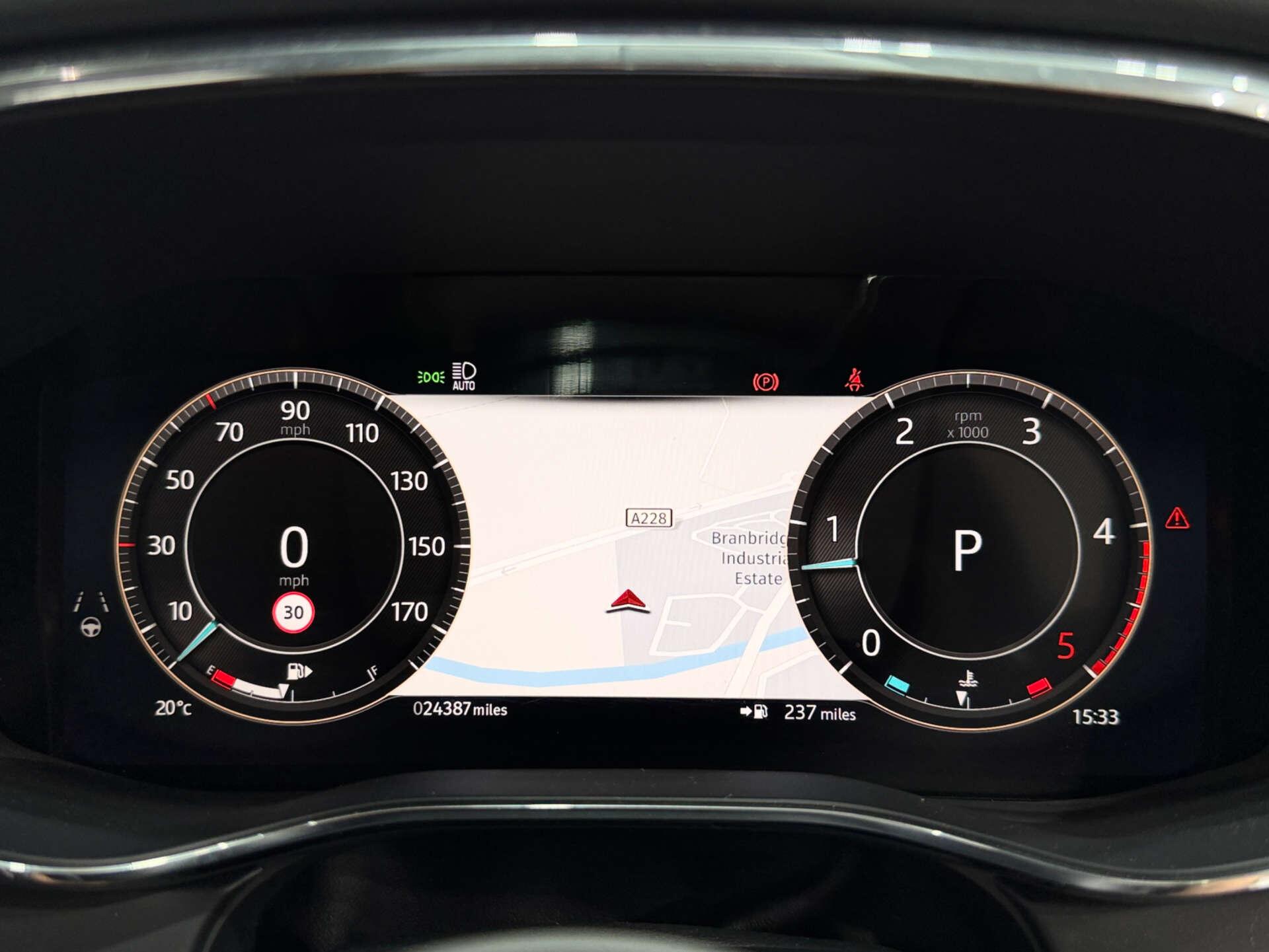 Jaguar F-Pace view 22