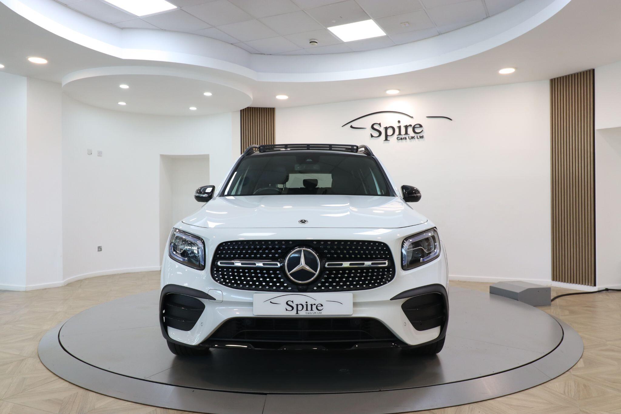 Mercedes-Benz GLB view 2