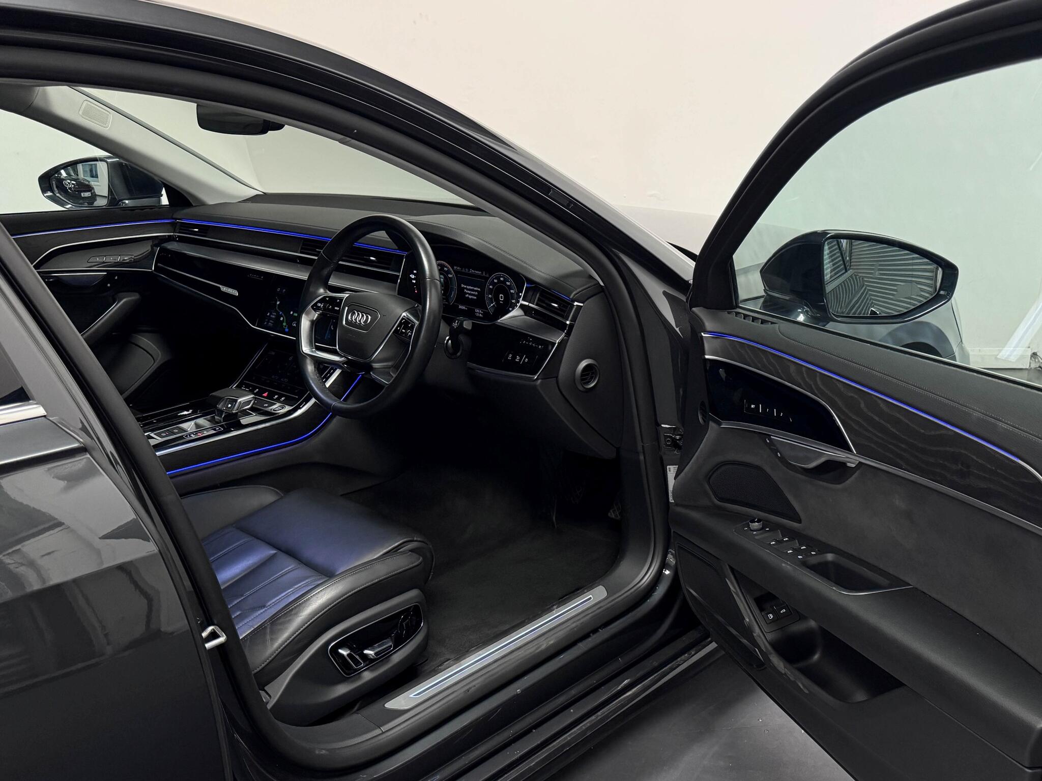 Audi A8 view 47