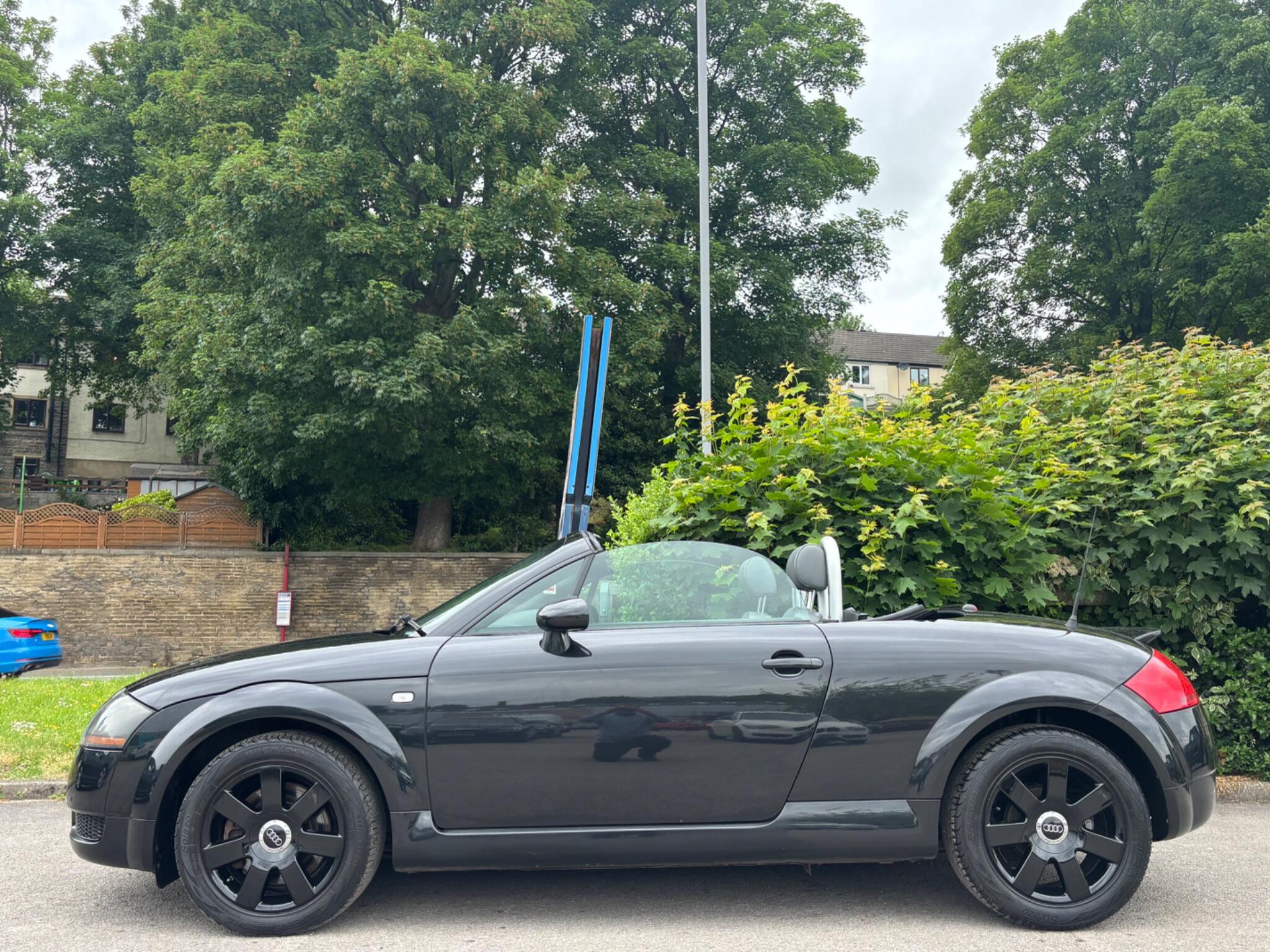 Audi TT view 5