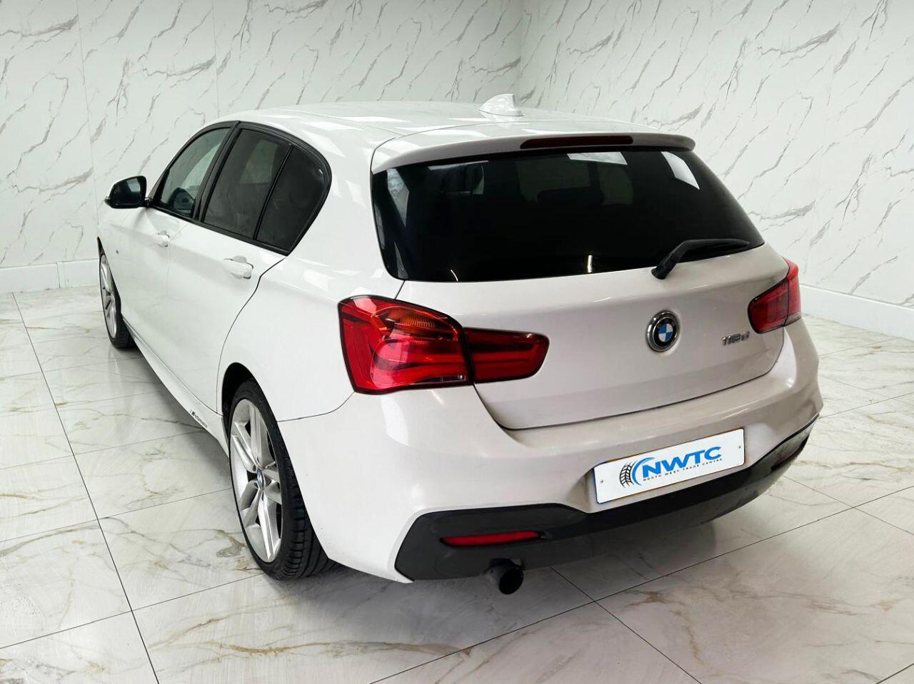 BMW 1 Series view 9